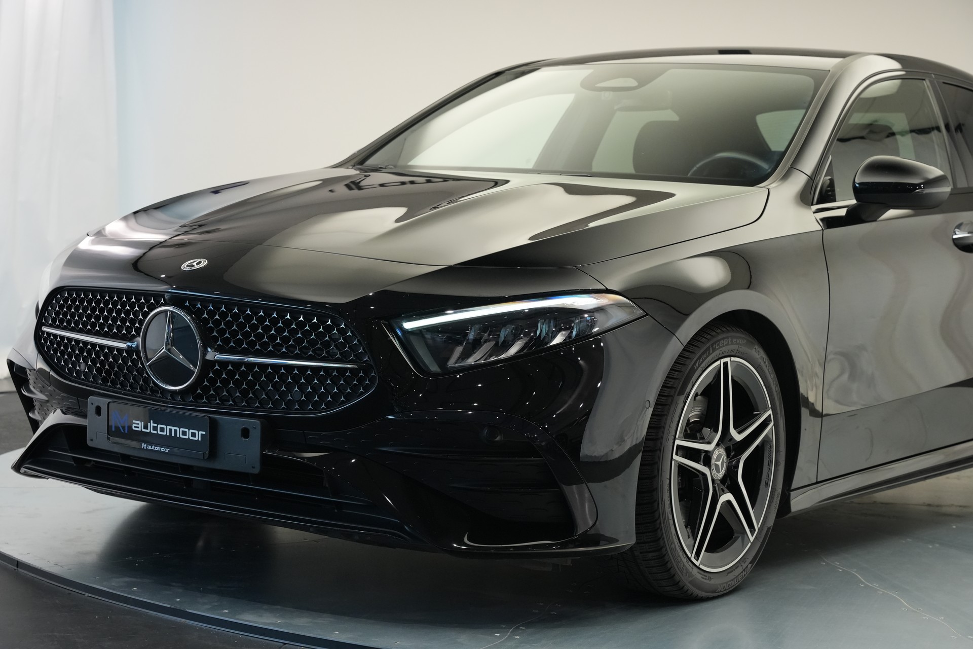MERCEDES-BENZ A 200 d AMG Line 8G-DCT *Facelift*-image-36