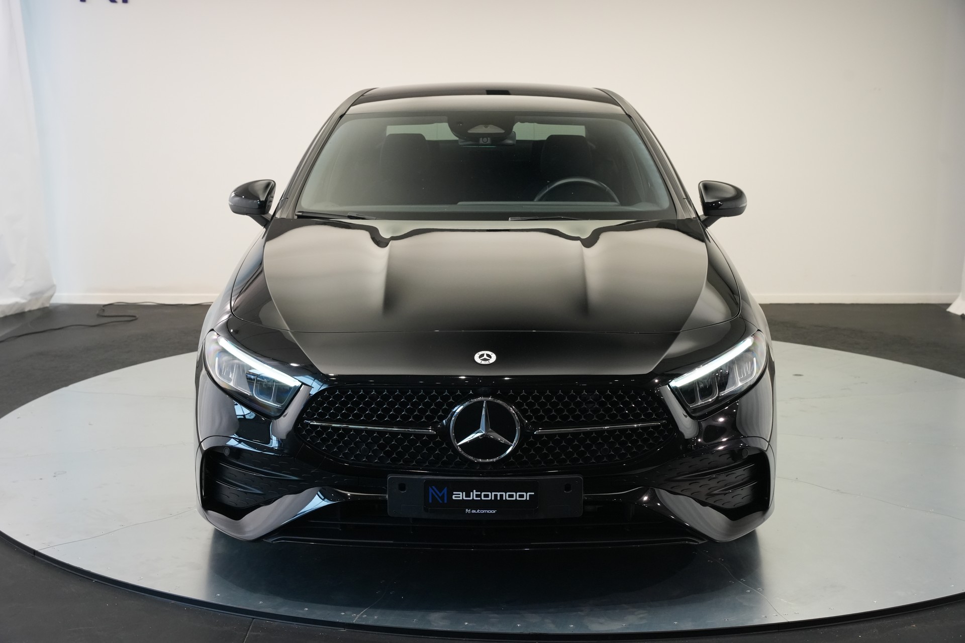 MERCEDES-BENZ A 200 d AMG Line 8G-DCT *Facelift*-image-38