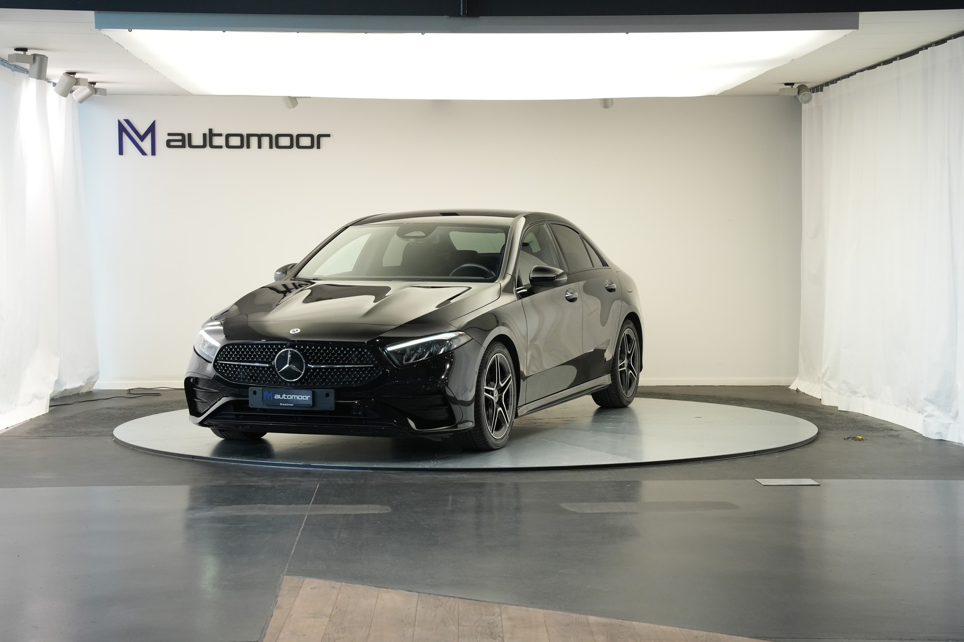 MERCEDES-BENZ A 200 d AMG Line 8G-DCT *Facelift*-image-0