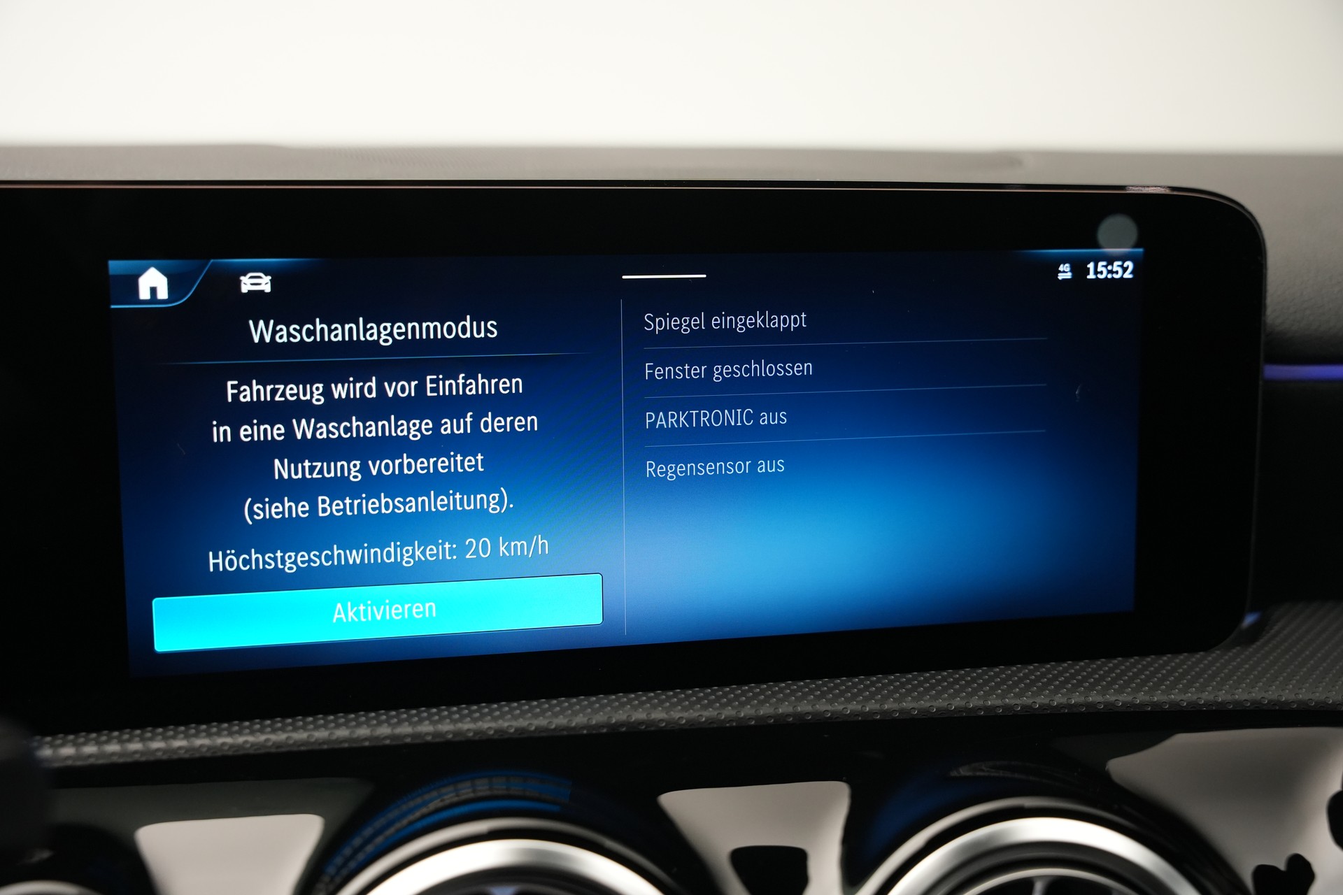 MERCEDES-BENZ A 200 d AMG Line 8G-DCT *Facelift*-image-28