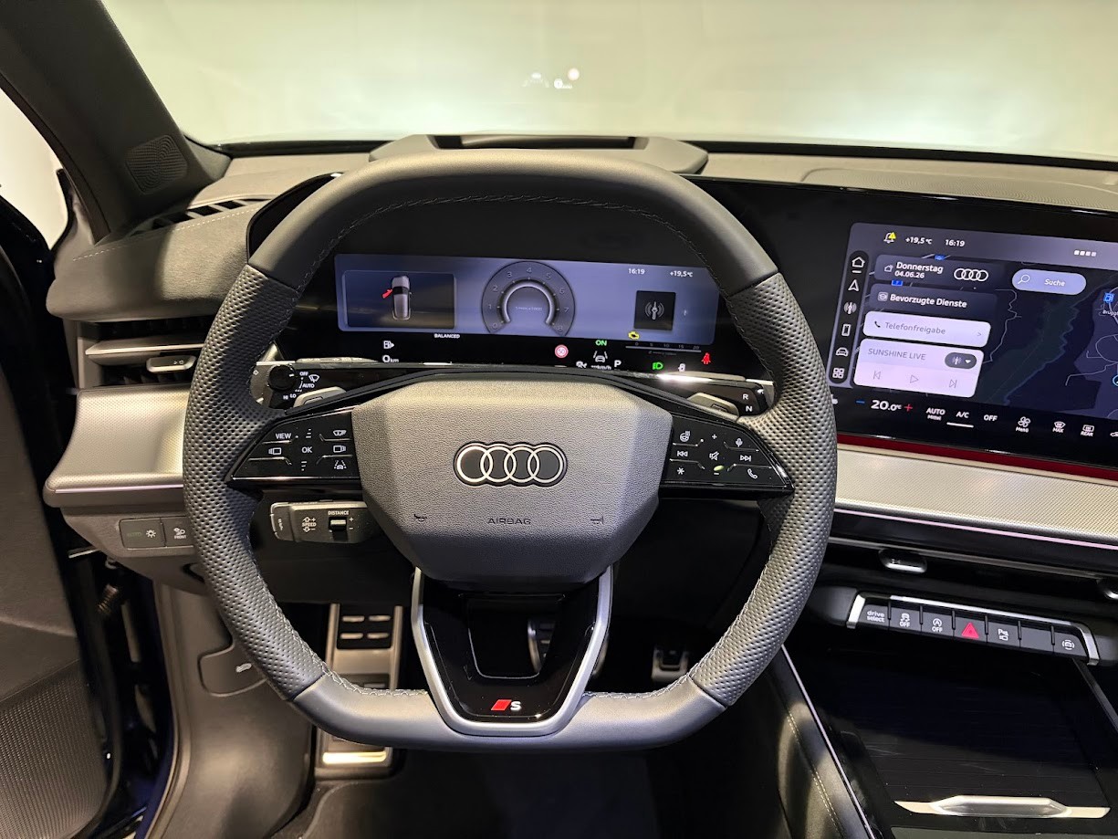 AUDI Q3 SUV TFSI quattro 195 kW S tronic-image-5