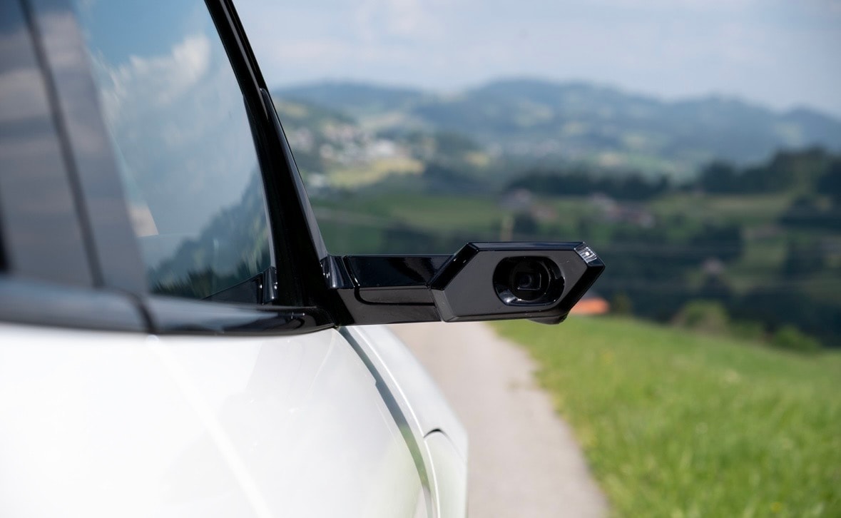 GENESIS Dual Motor Sport AWD-image-2
