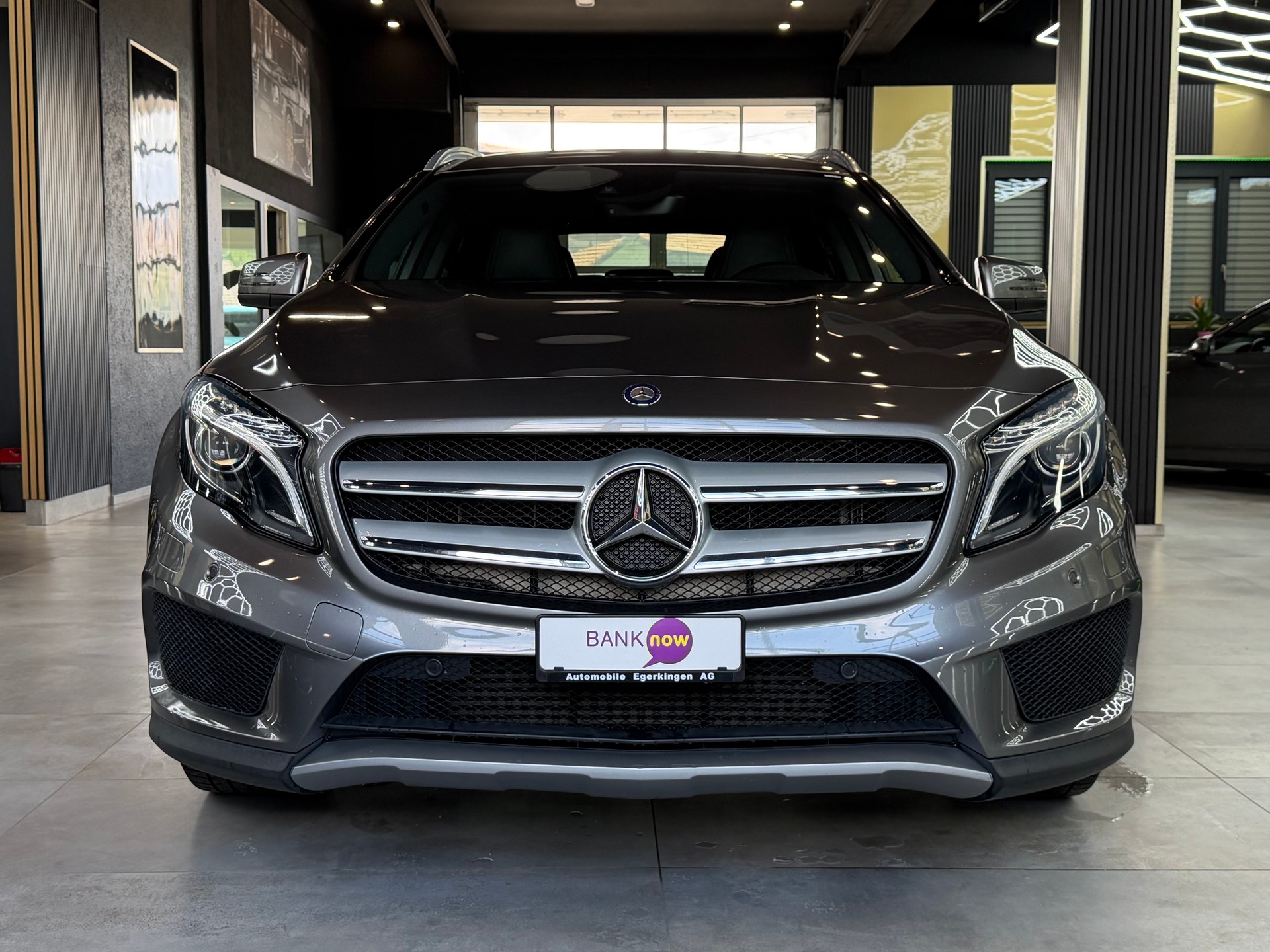 MERCEDES-BENZ GLA 200 AMG Line-image-1