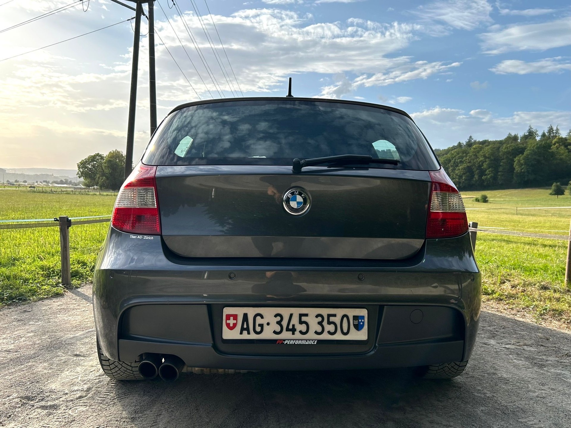 BMW 130i-image-3