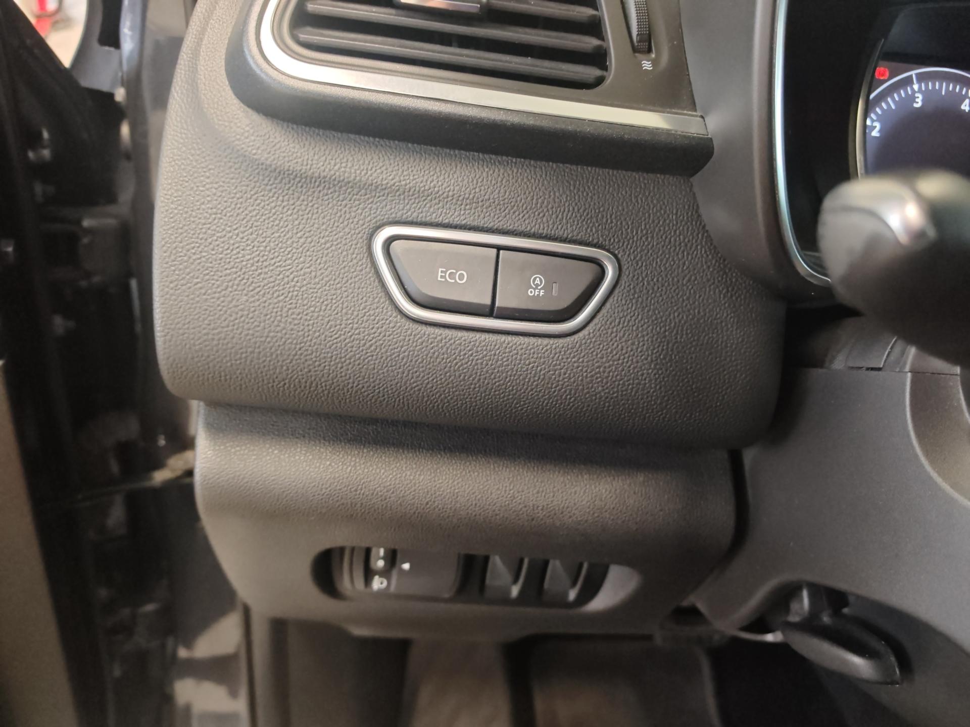 RENAULT Kadjar 1.3 16V Turbo Intens EDC-image-17