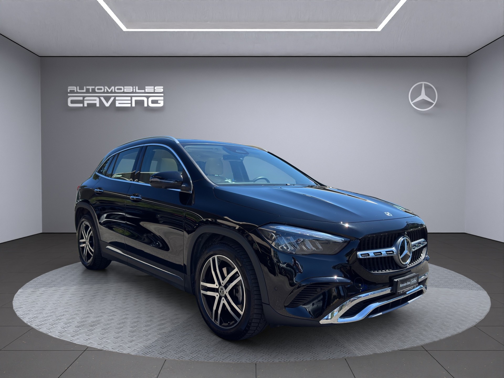 MERCEDES-BENZ GLA 250 4Matic 8G-DCT Swiss Star-image-6