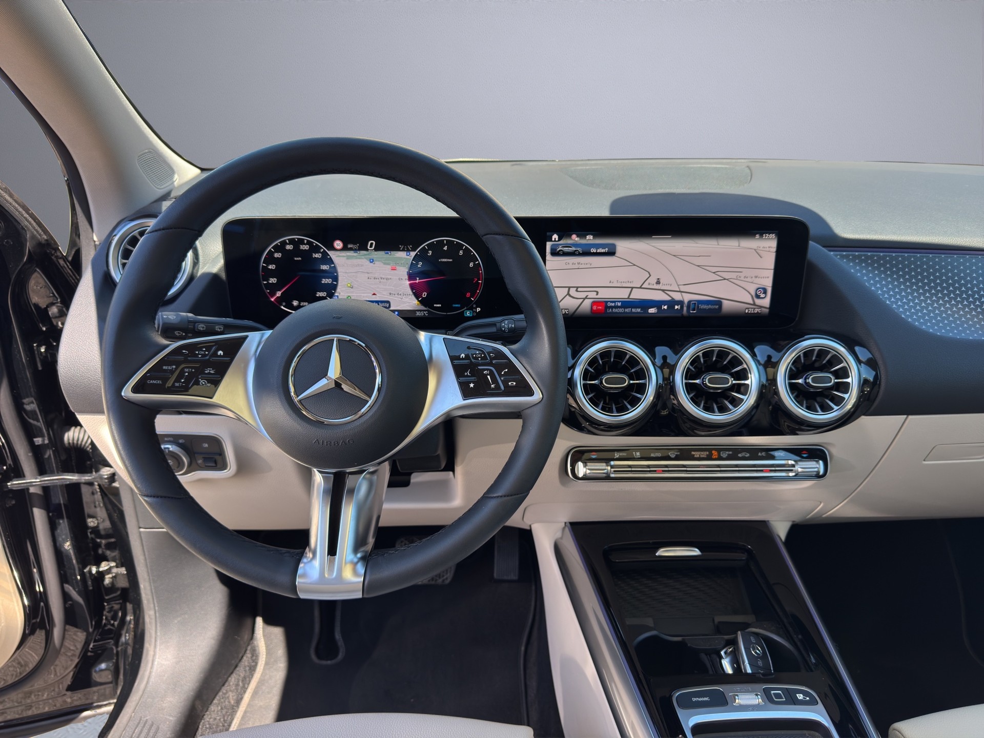 MERCEDES-BENZ GLA 250 4Matic 8G-DCT Swiss Star-image-12