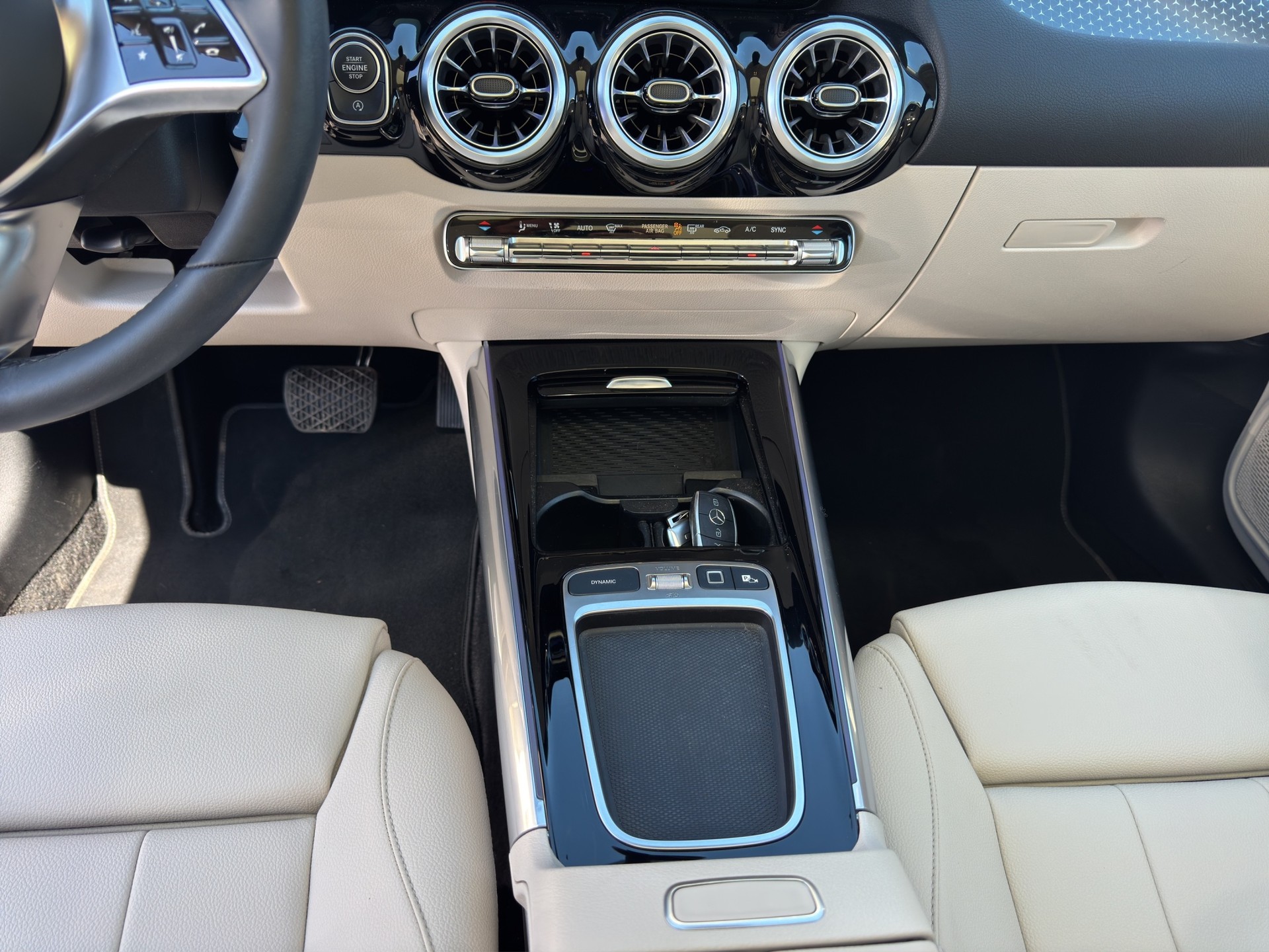 MERCEDES-BENZ GLA 250 4Matic 8G-DCT Swiss Star-image-13