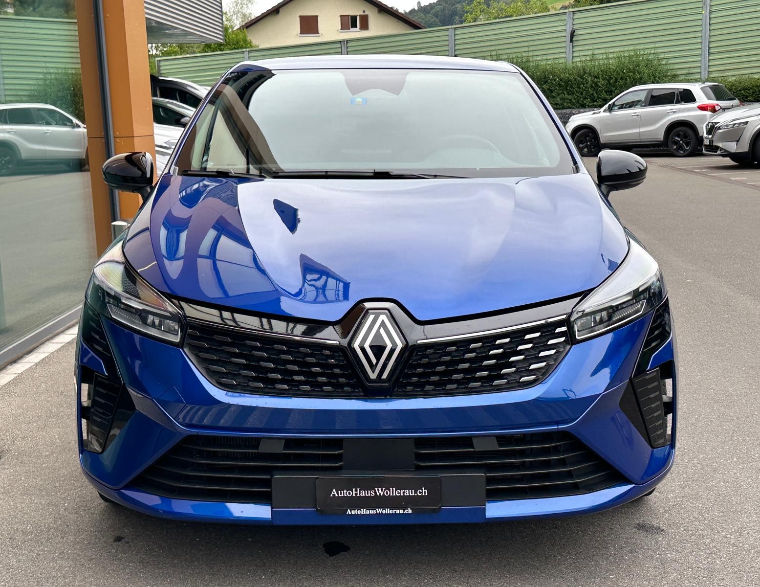 RENAULT Clio 1.6 E-Tech techno / CH Auslieferung-image-1