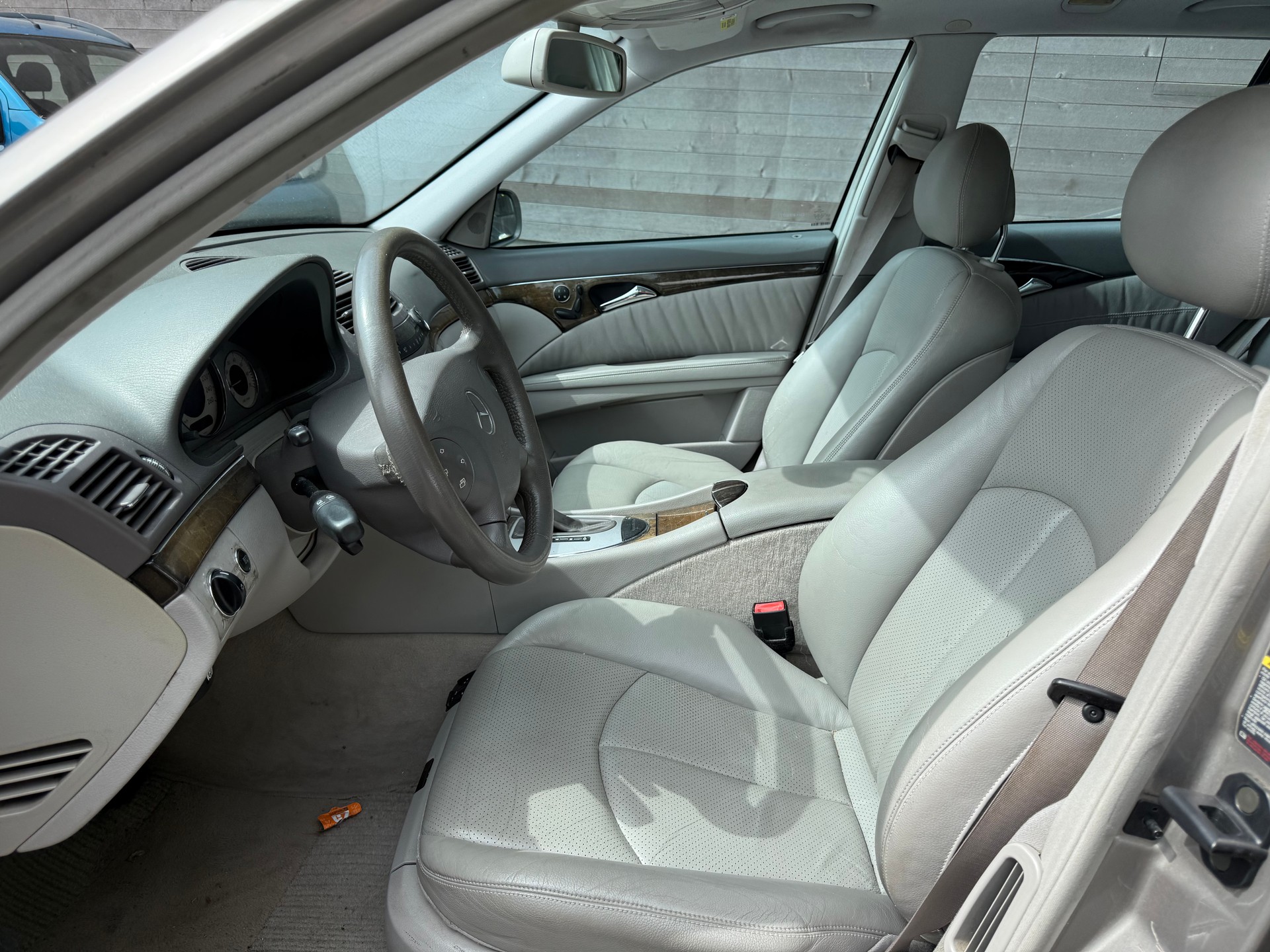MERCEDES-BENZ E 320 Avantgarde 4Matic Automatic-image-5