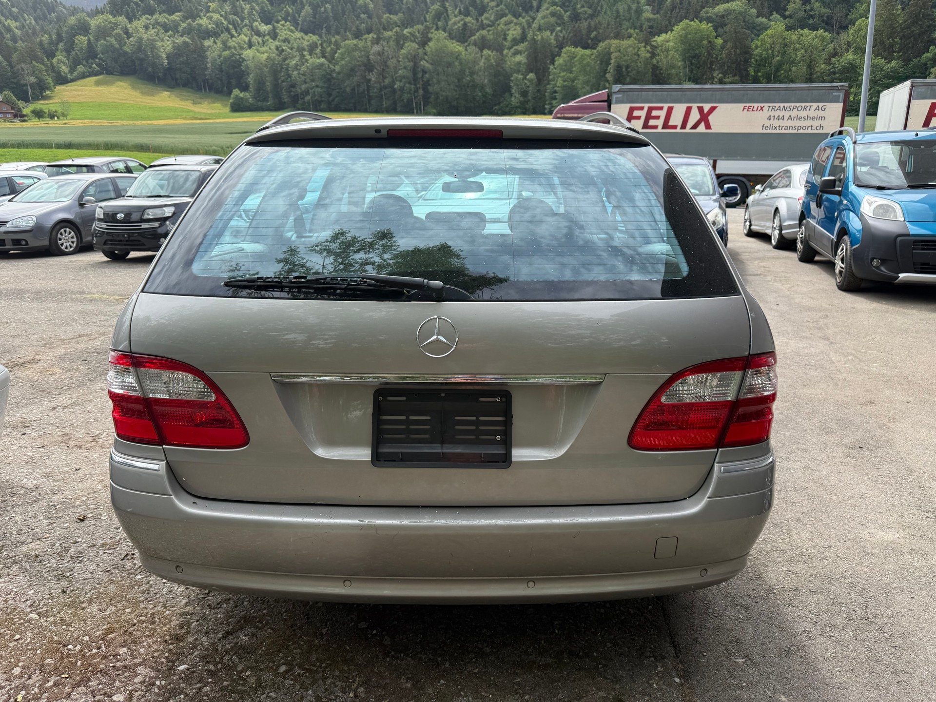 MERCEDES-BENZ E 320 Avantgarde 4Matic Automatic-image-3