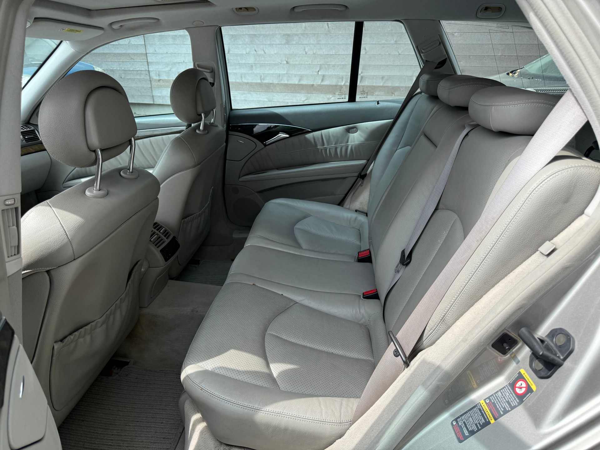 MERCEDES-BENZ E 320 Avantgarde 4Matic Automatic-image-6