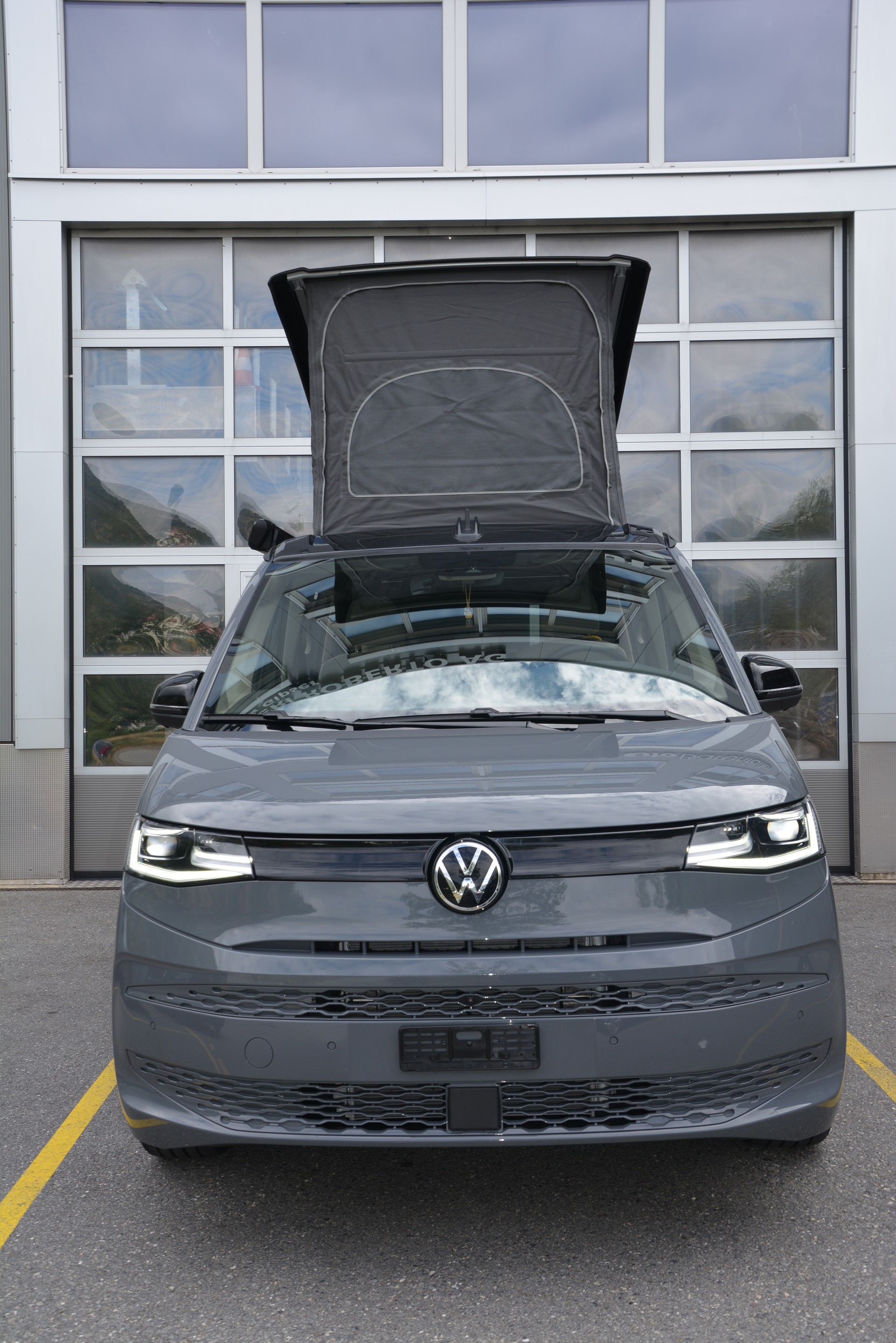 VW California 2.0 TSI Beach Tour-image-4