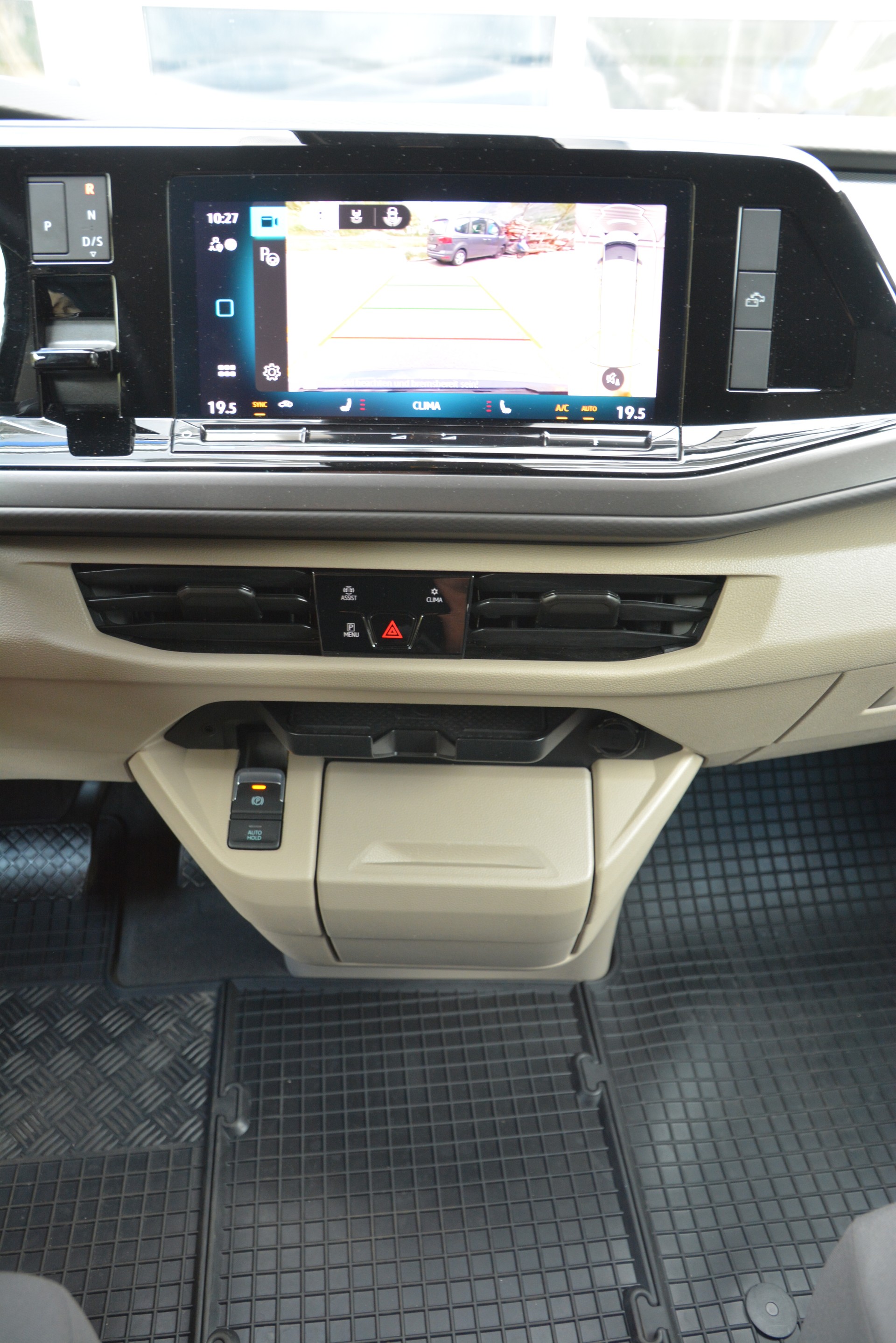 VW California 2.0 TSI Beach Tour-image-6