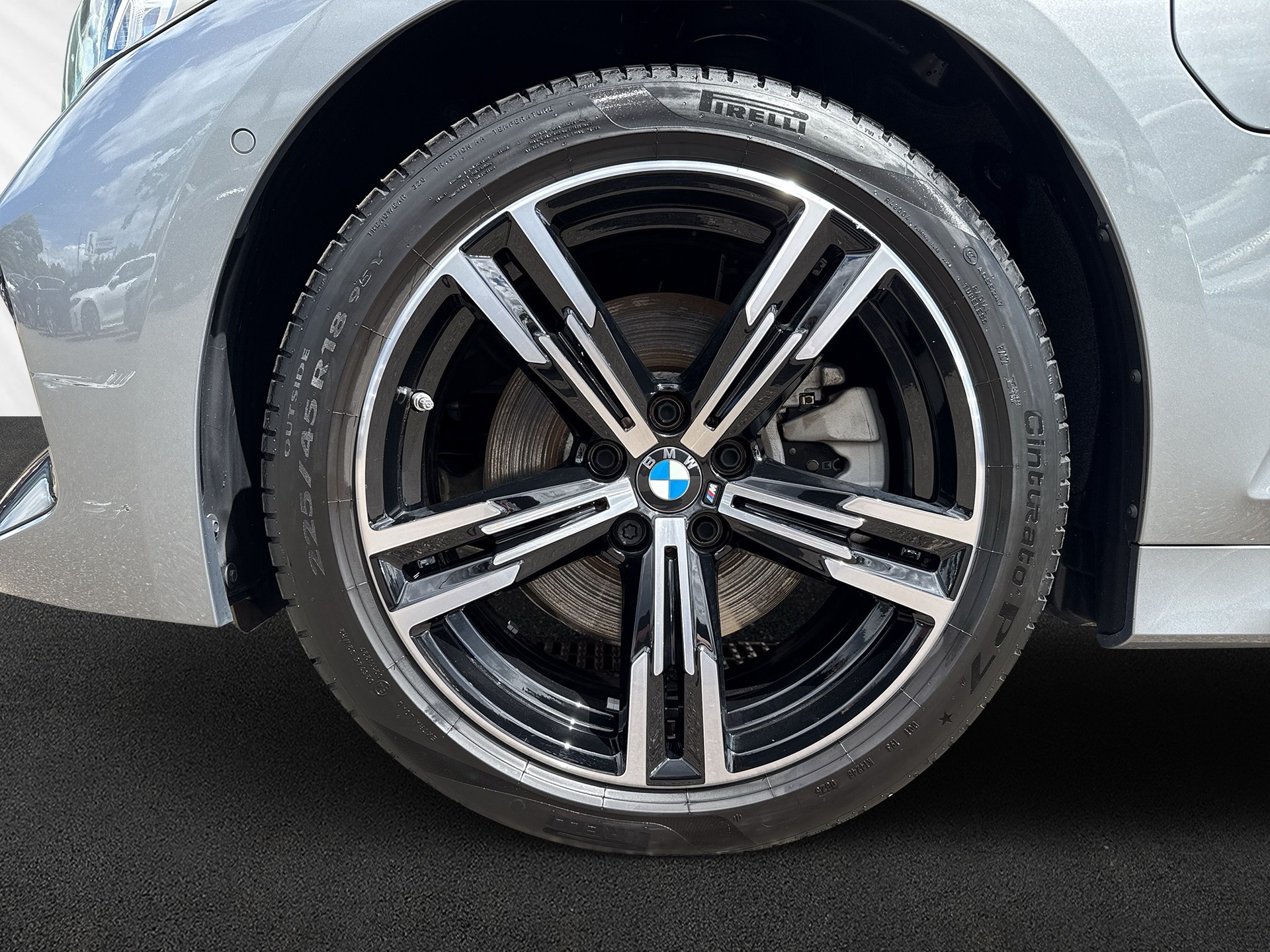 BMW 330e x DriveTouring Steptronic M Sport-image-8