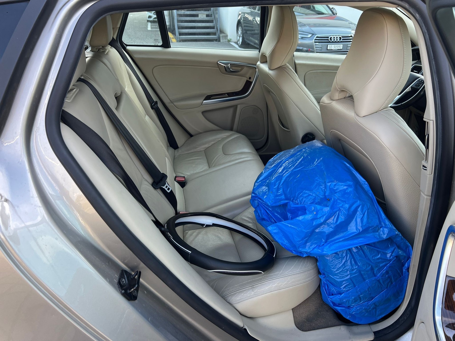 VOLVO V60 T4 Summum-image-9