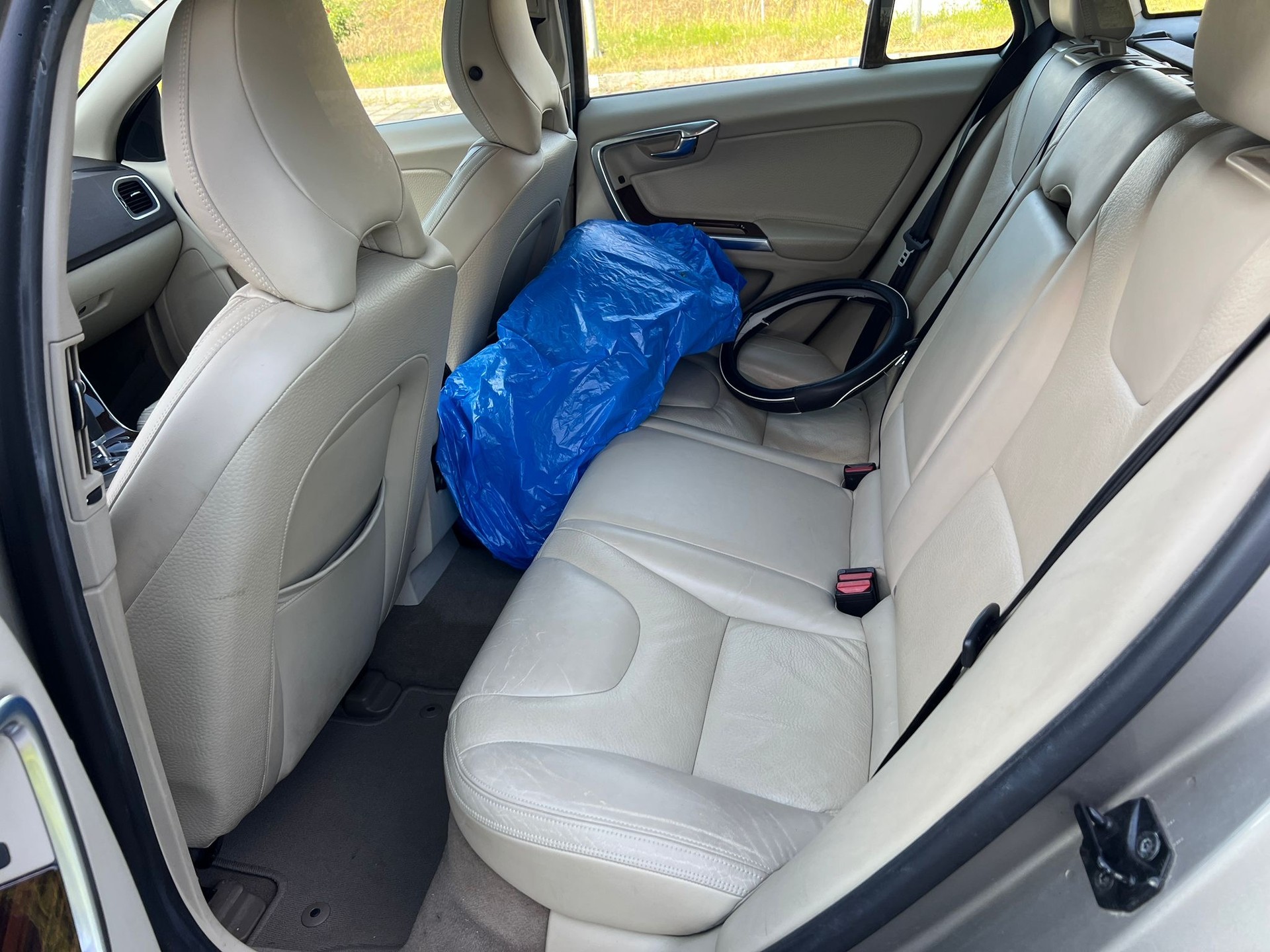 VOLVO V60 T4 Summum-image-10