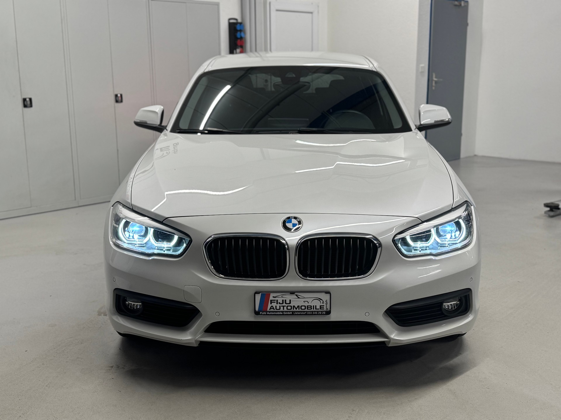 BMW 118i Steptronic-image-1