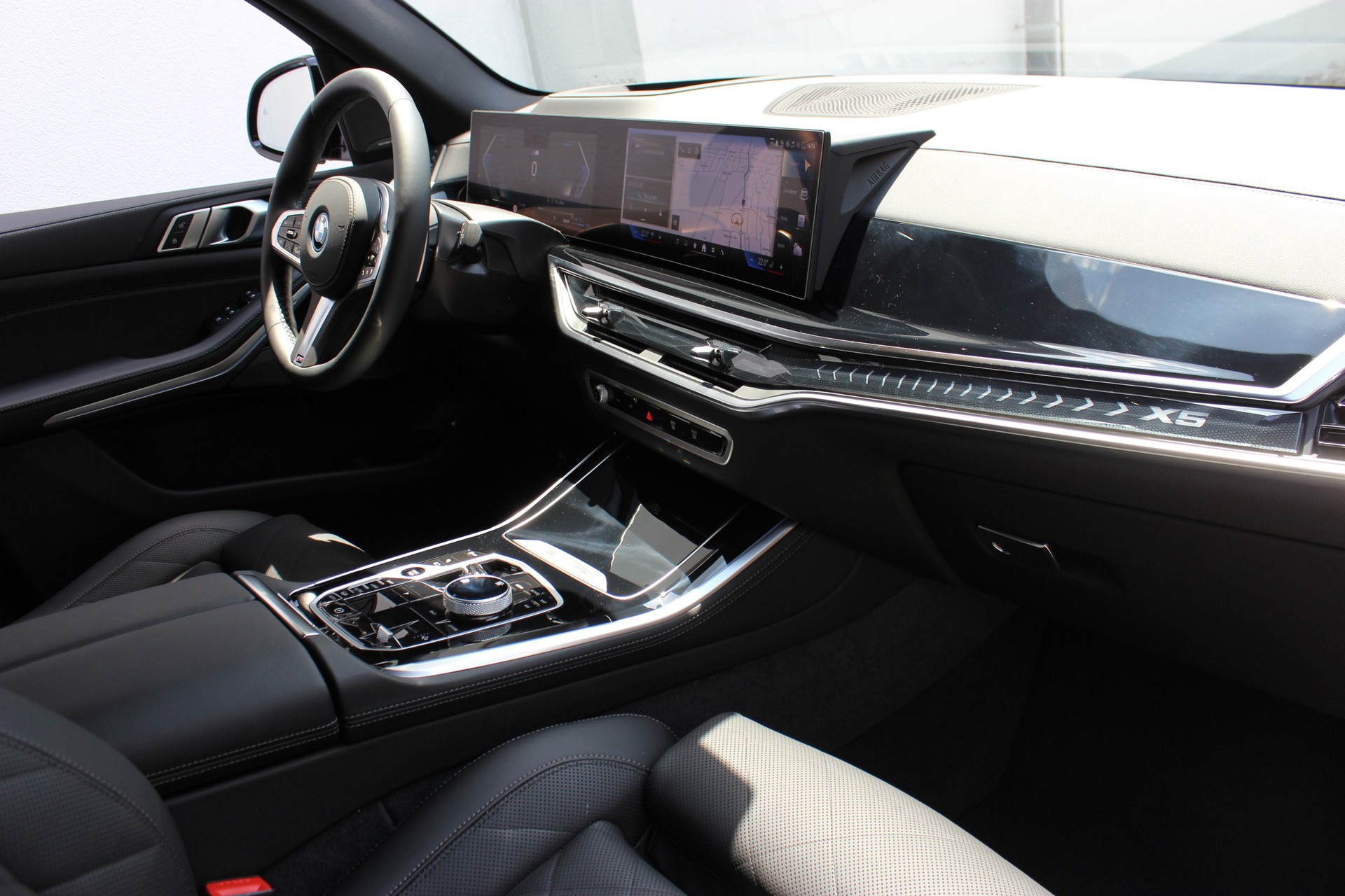 BMW X5 xDrive 50e M Sport Pro M Carbonschwarz *0.9%-LEASINGAKTION*-showroom-element-3