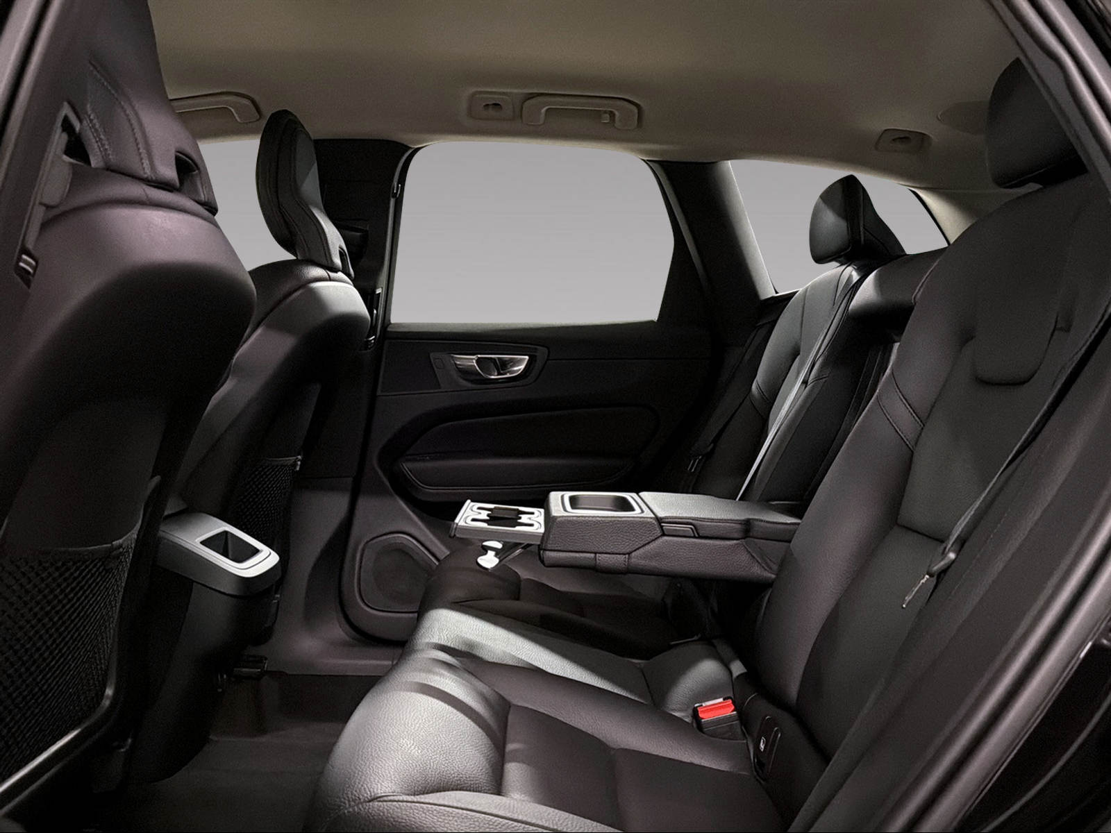 VOLVO XC60 2.0 B5 MH Inscription AWD-image-10
