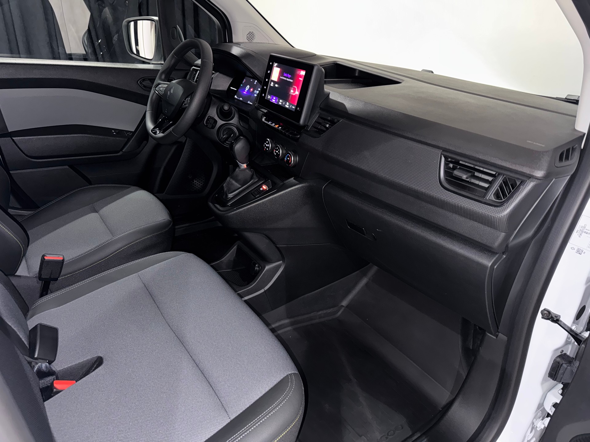 RENAULT Kangoo Van 1.3TCe Standard L2 130 PF Advance EDC | Werksgarantie |-image-12