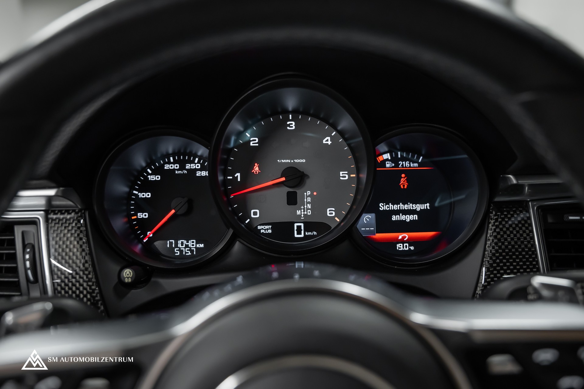 PORSCHE Macan 3.0 V6 S Diesel / Sport Chrono / Luftfahrwerk / Bose / 360° Kamera-image-26