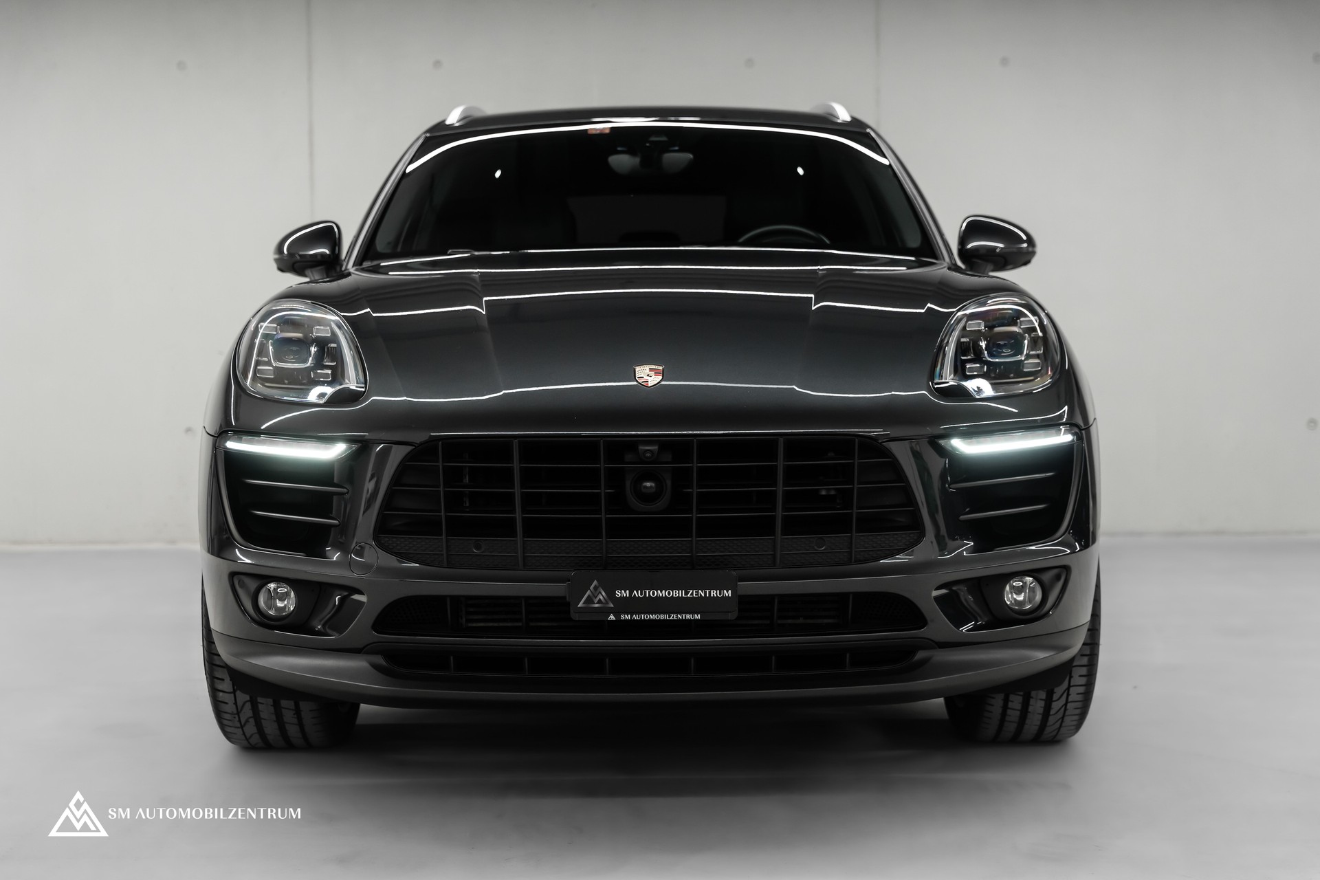 PORSCHE Macan 3.0 V6 S Diesel / Sport Chrono / Luftfahrwerk / Bose / 360° Kamera-image-1