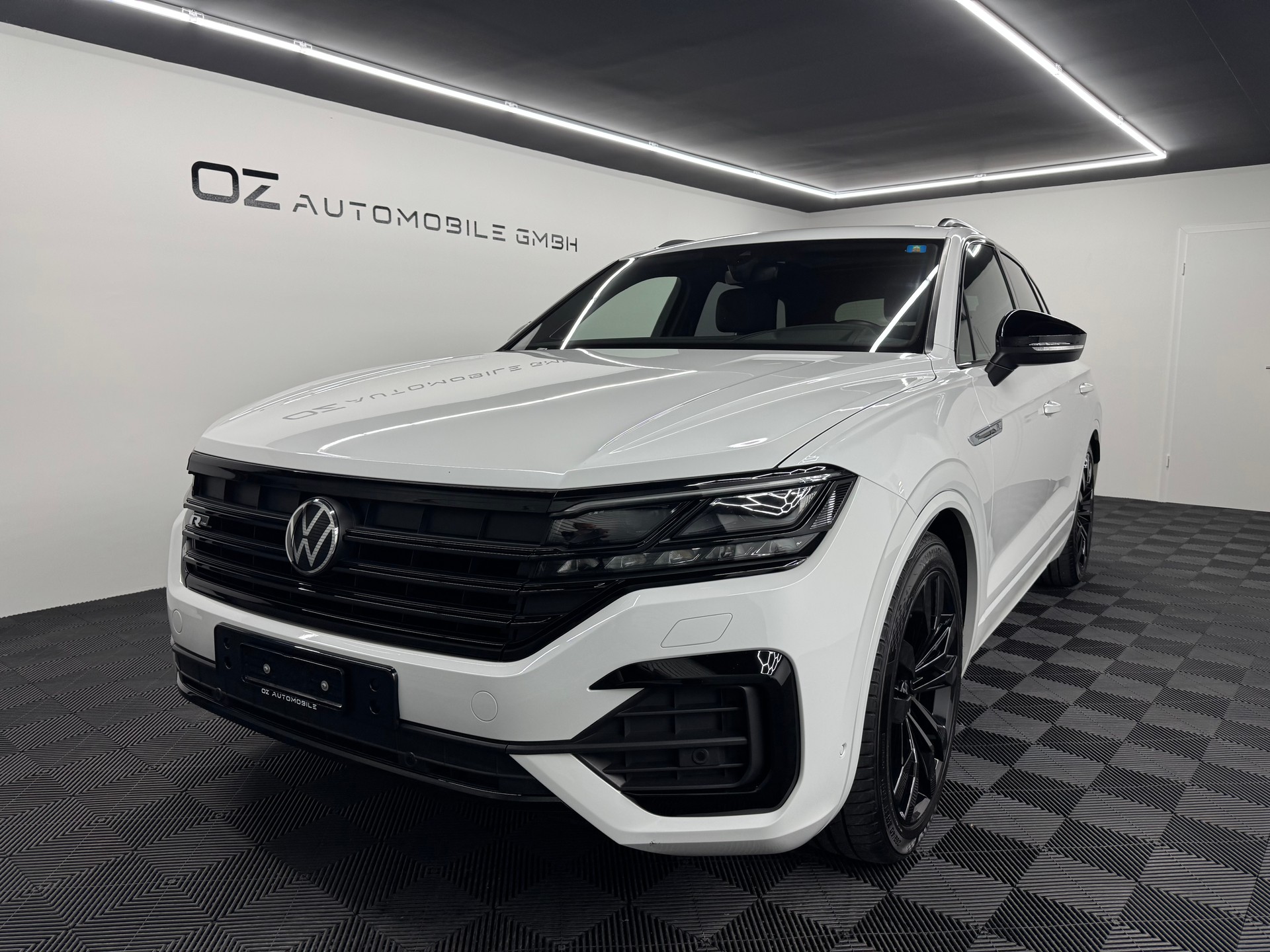 VW Touareg 3.0 TDI R Line Tiptronic *Black Style*