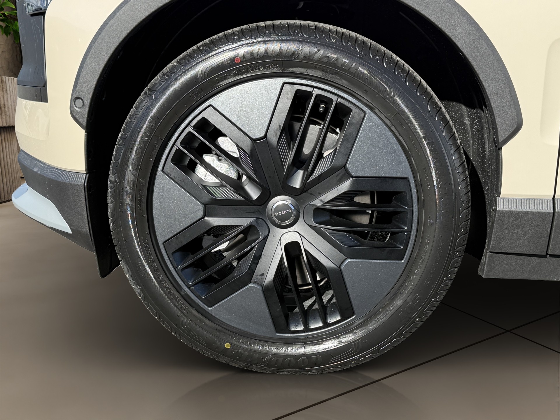 VOLVO EX30 CC E60 Twin Performance AWD-image-7