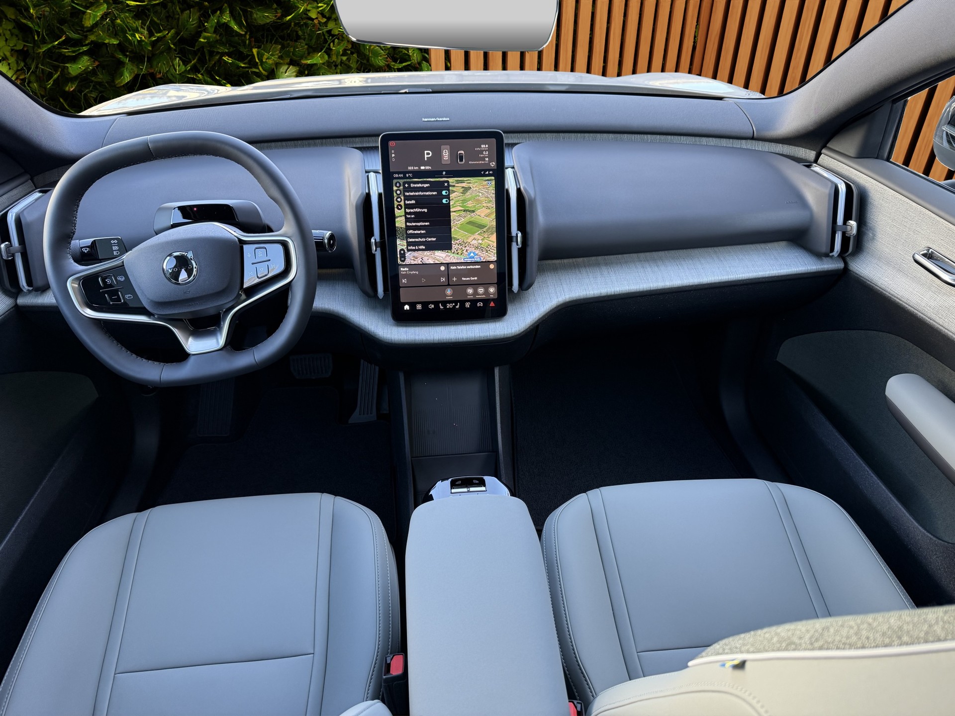 VOLVO EX30 CC E60 Twin Performance AWD-image-8