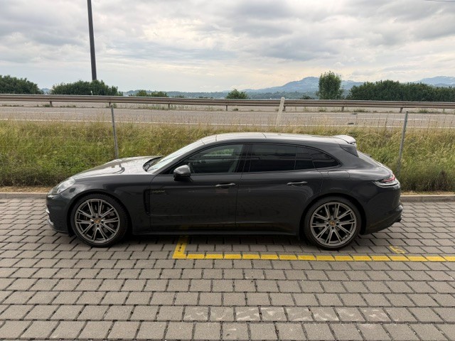 PORSCHE PANAMERA 4 E-Hybrid Sport Turismo-image-3
