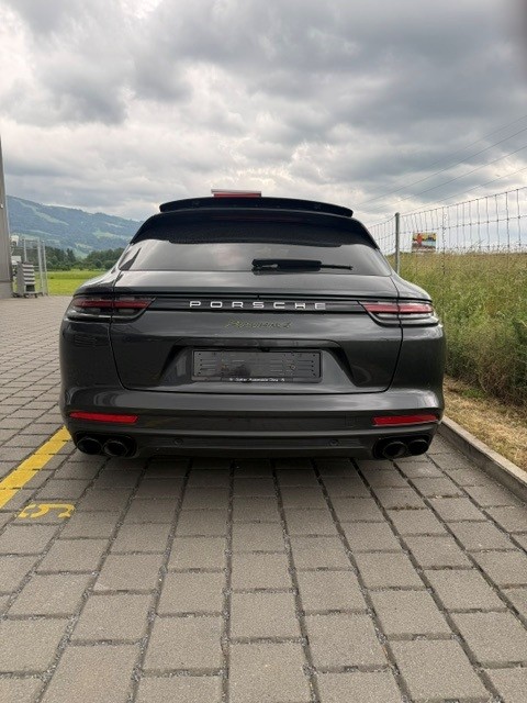 PORSCHE PANAMERA 4 E-Hybrid Sport Turismo-image-4