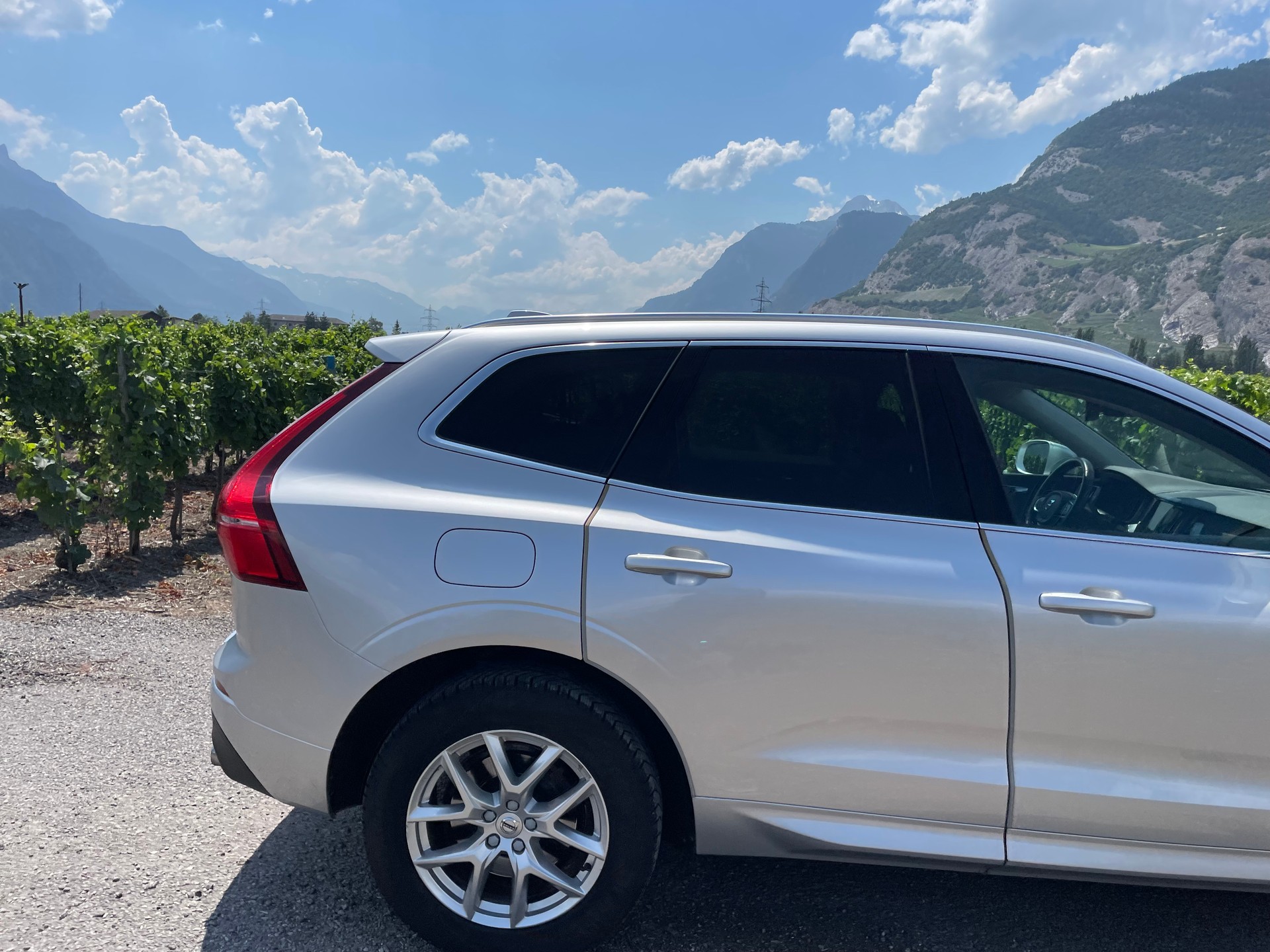 VOLVO XC60 T5 AWD Momentum Geartronic-image-4
