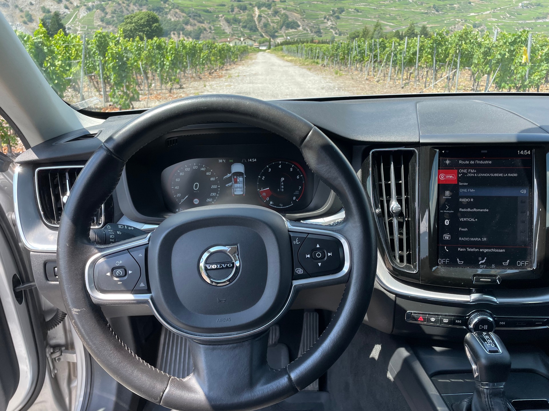 VOLVO XC60 T5 AWD Momentum Geartronic-image-13