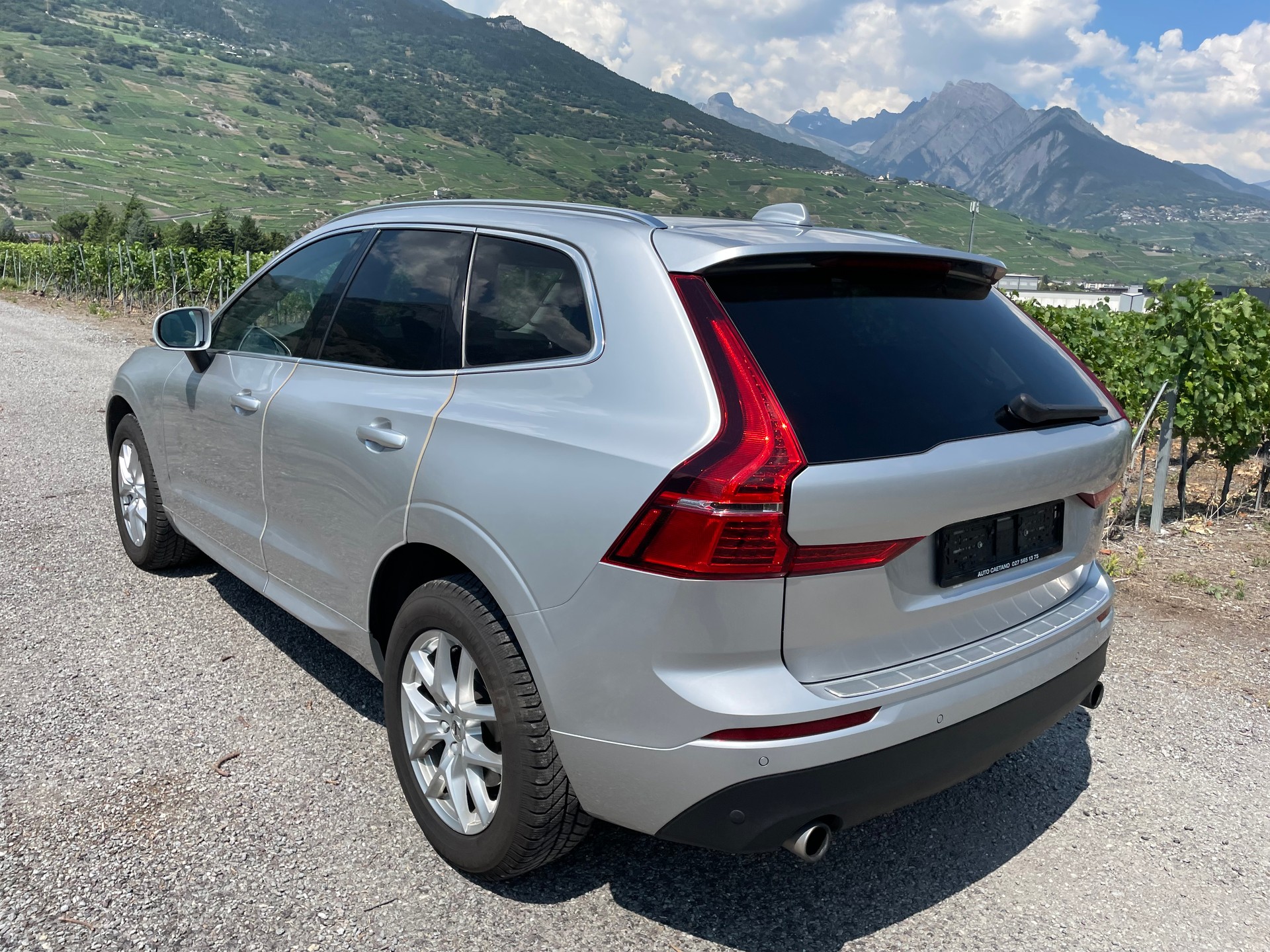VOLVO XC60 T5 AWD Momentum Geartronic-image-8