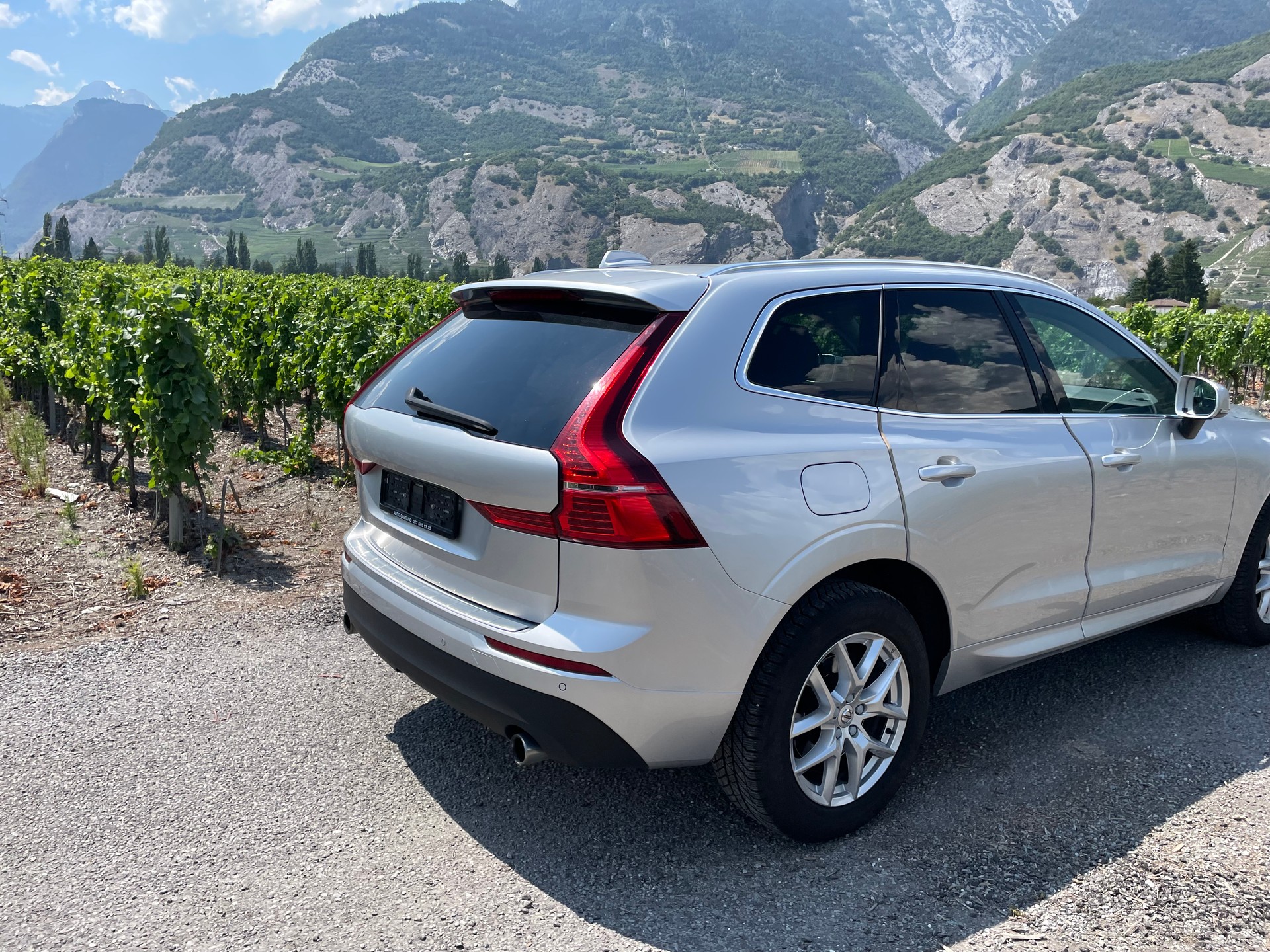 VOLVO XC60 T5 AWD Momentum Geartronic-image-5