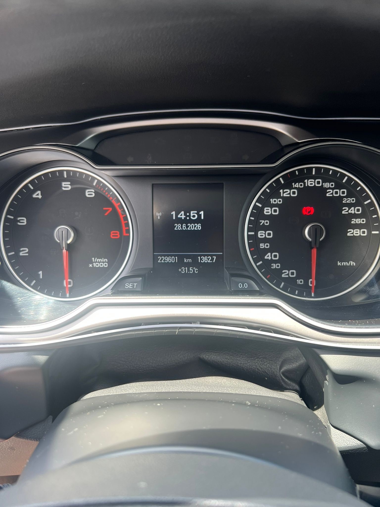 AUDI A4 Avant 1.8 TFSI multitronic-image-6