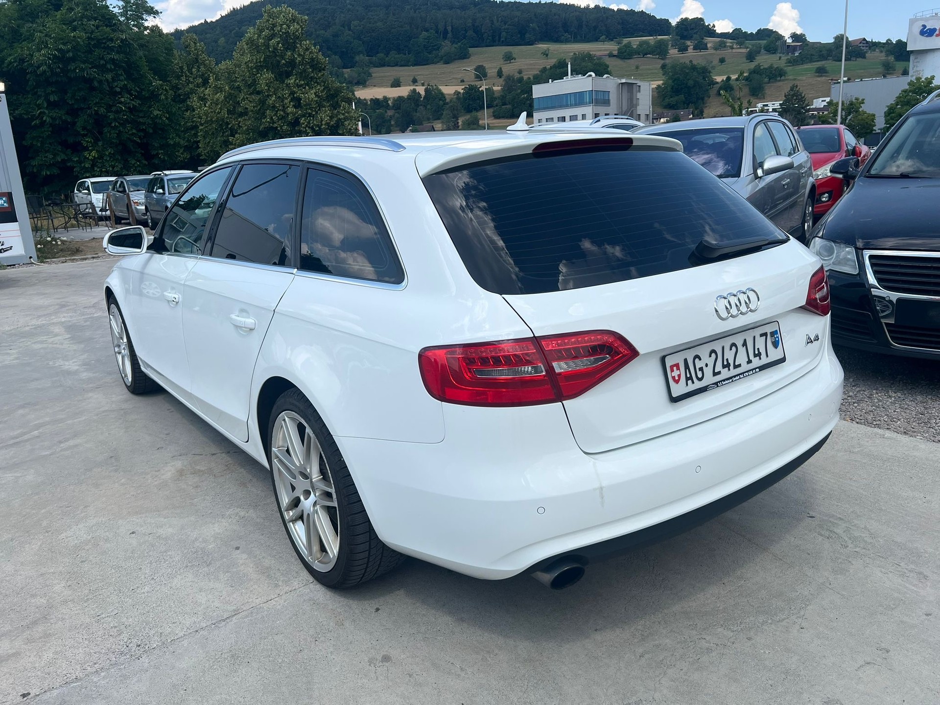 AUDI A4 Avant 1.8 TFSI multitronic-image-5