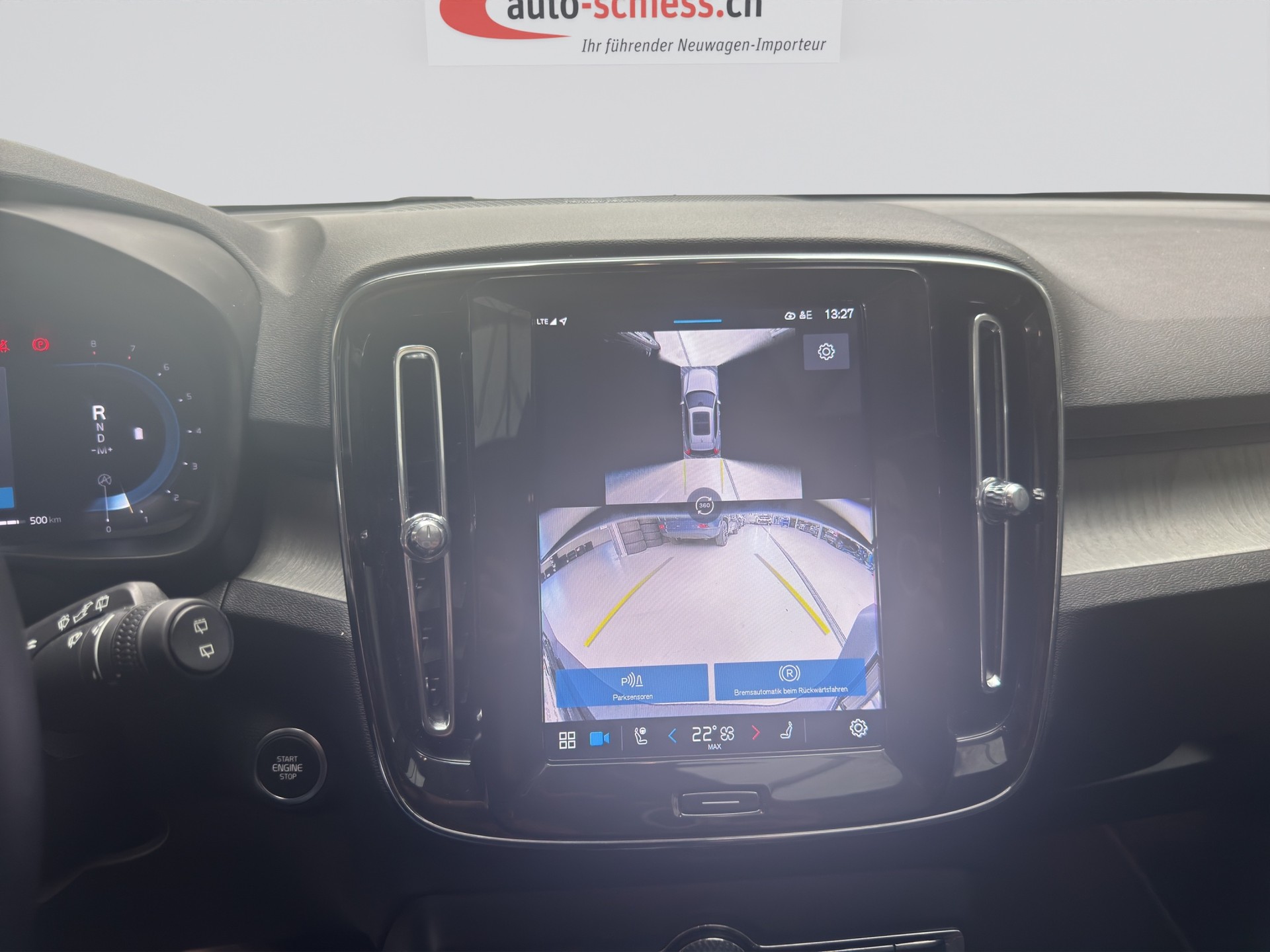VOLVO XC40 B3 Benzin Mild Hybrid Plus Dark DCT-image-13