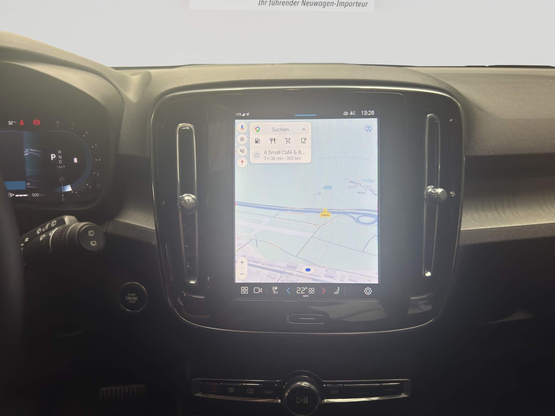 VOLVO XC40 B3 Benzin Mild Hybrid Plus Dark DCT-image-12