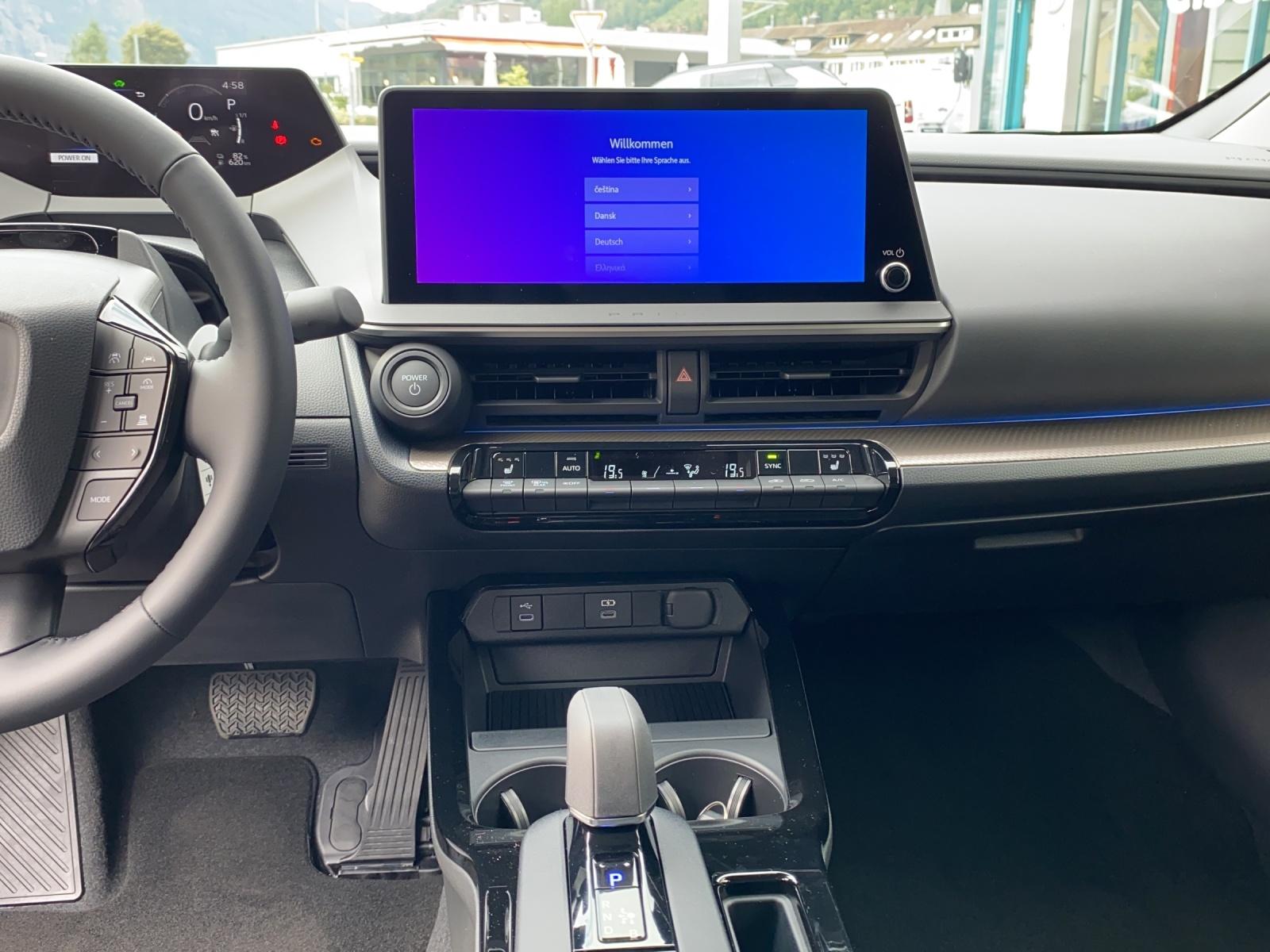TOYOTA Prius 2.0 Plug-In-Hybrid Trend-image-12