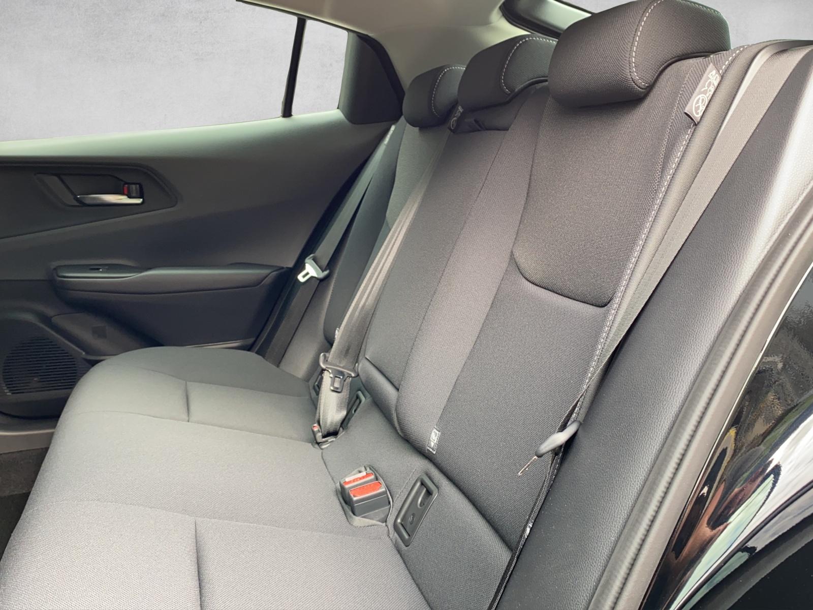 TOYOTA Prius 2.0 Plug-In-Hybrid Trend-image-14