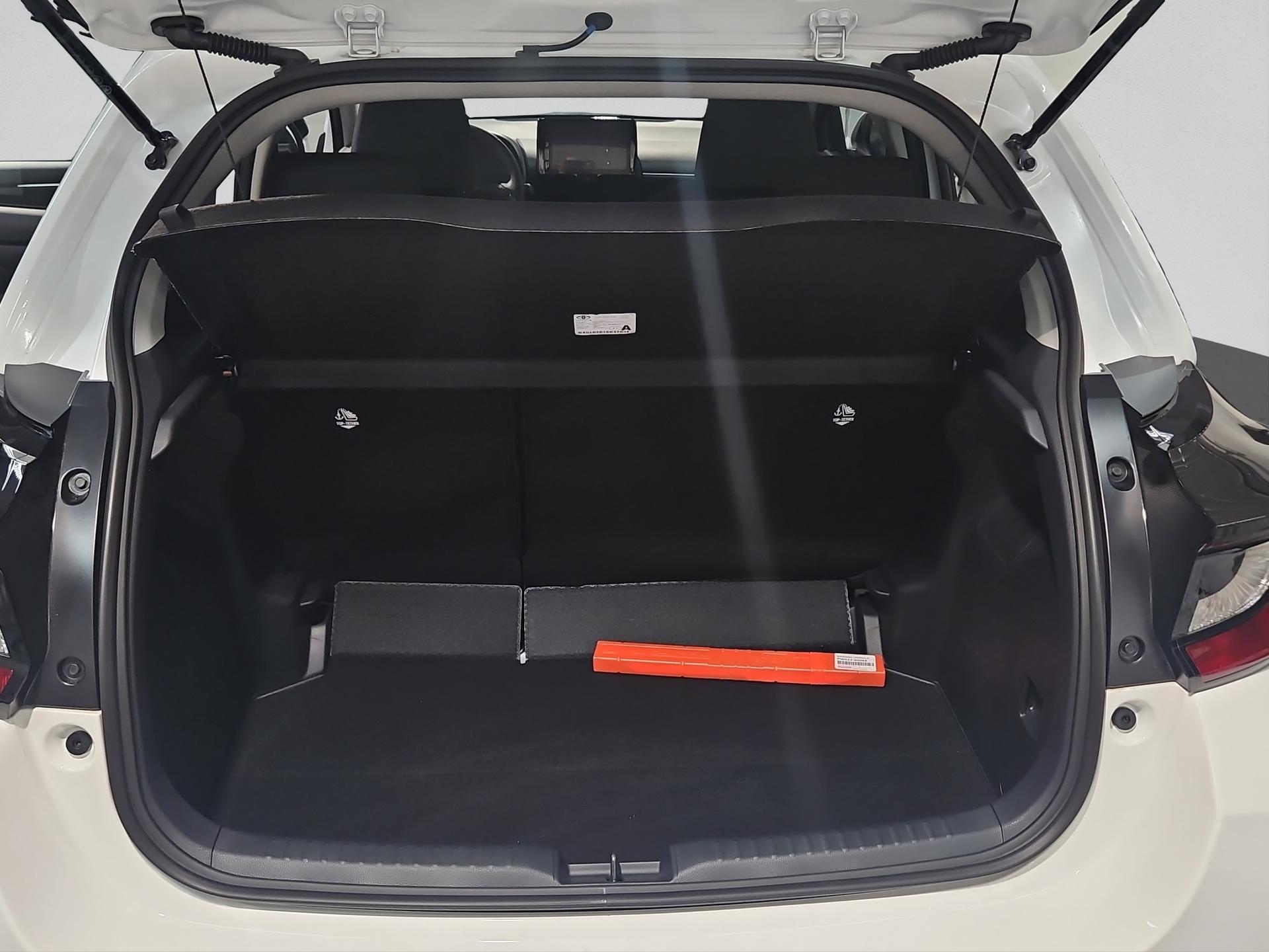 TOYOTA Yaris 1.5 Comfort e-CVT-image-15