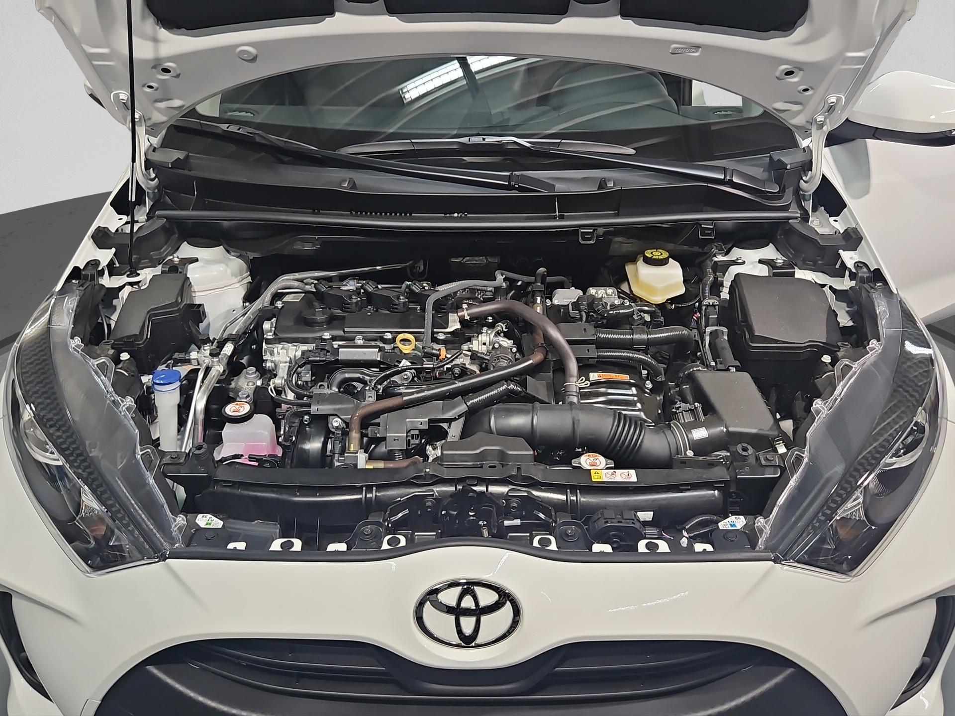 TOYOTA Yaris 1.5 Comfort e-CVT-image-21