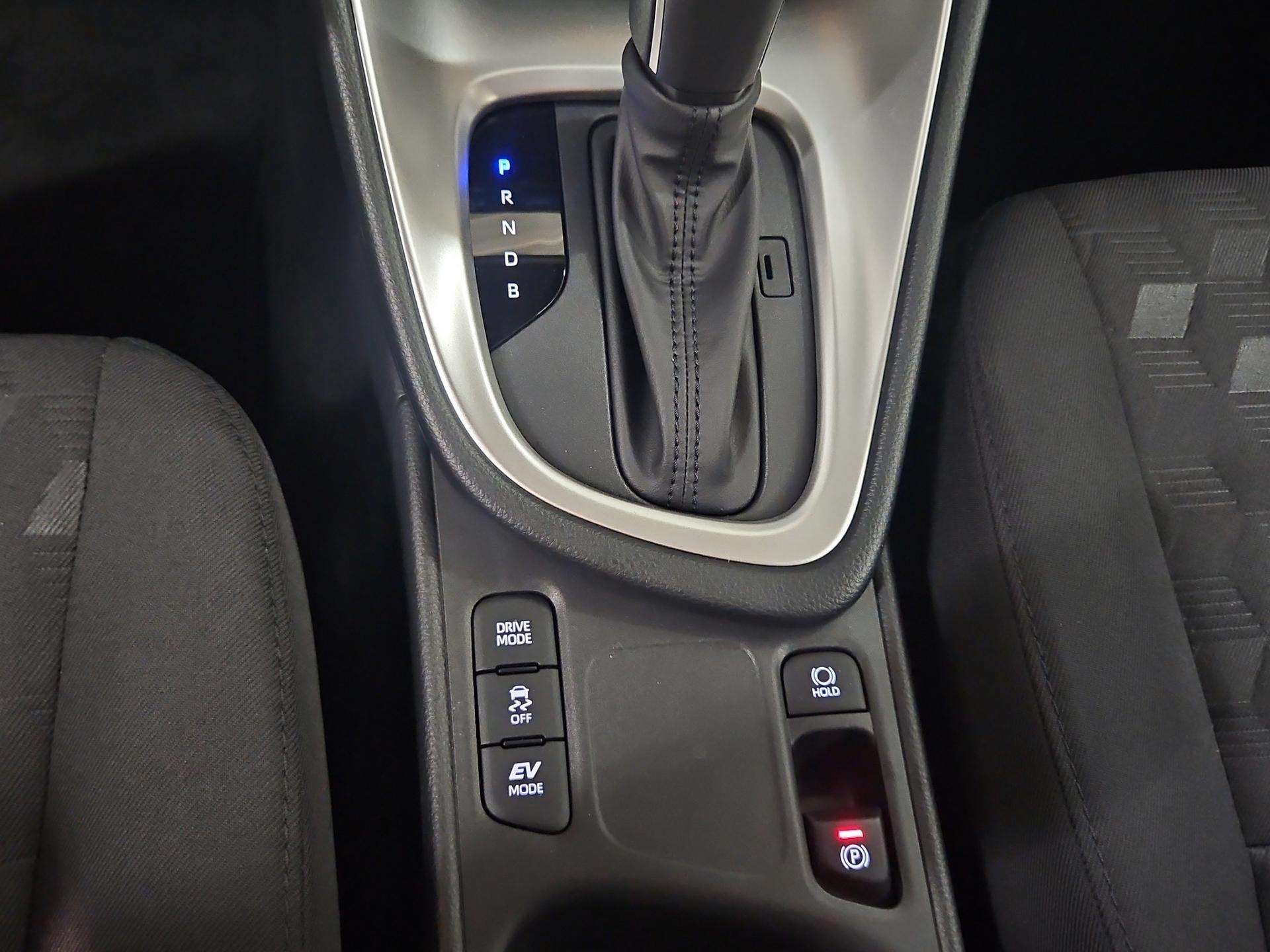 TOYOTA Yaris 1.5 Comfort e-CVT-image-18