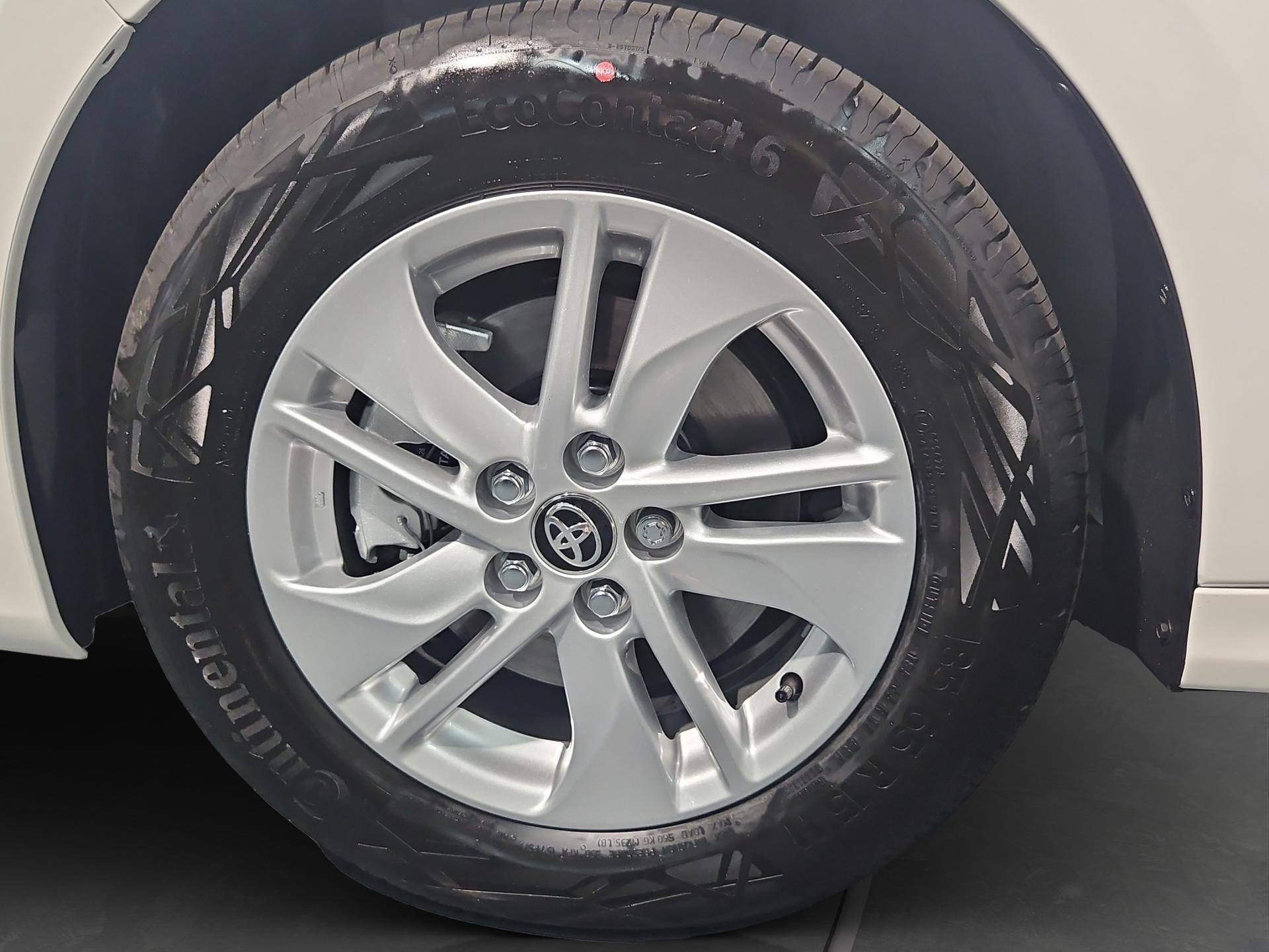 TOYOTA Yaris 1.5 Comfort e-CVT-image-22