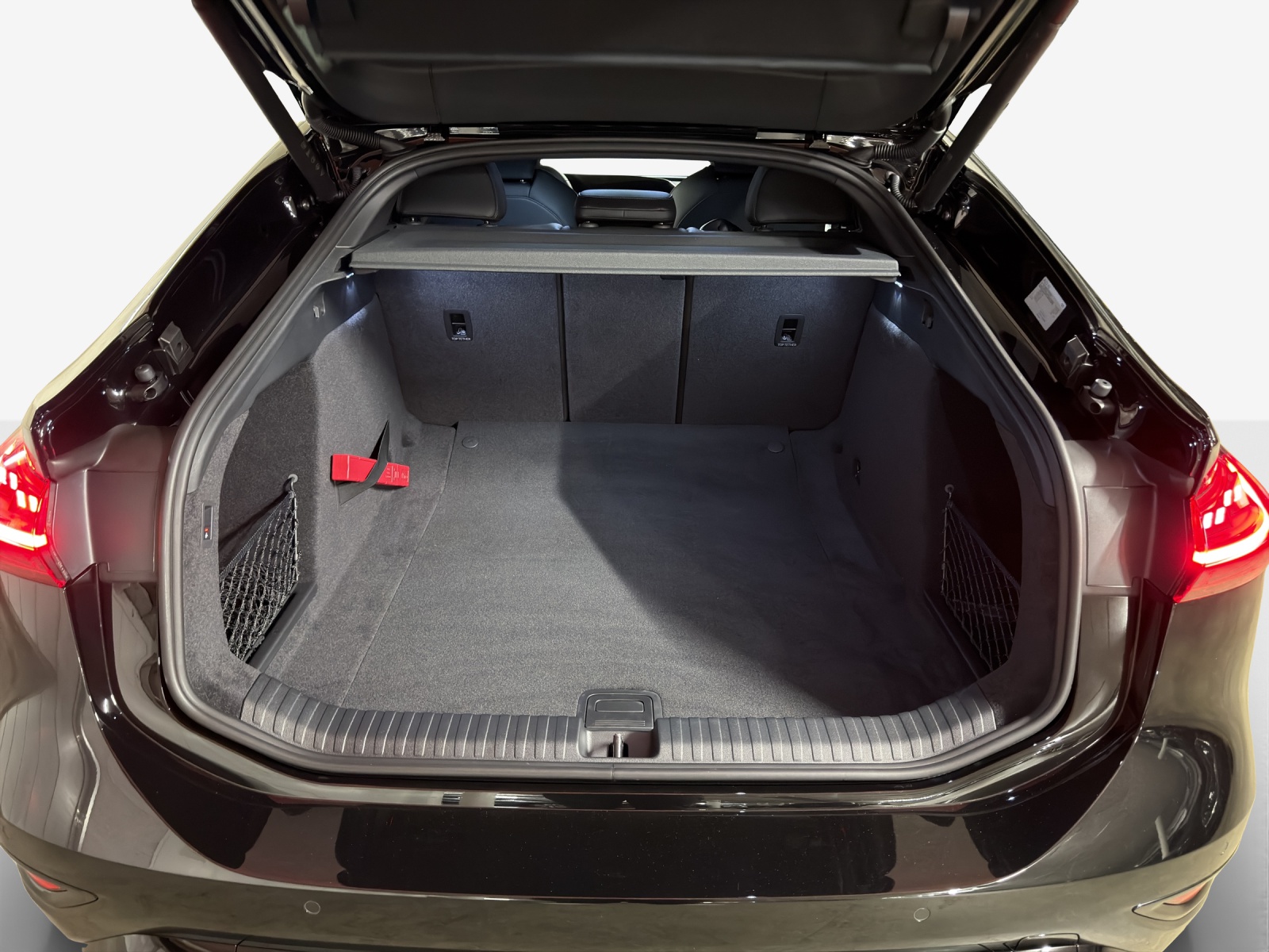 AUDI A6 Sportback e-tron quattro-image-12