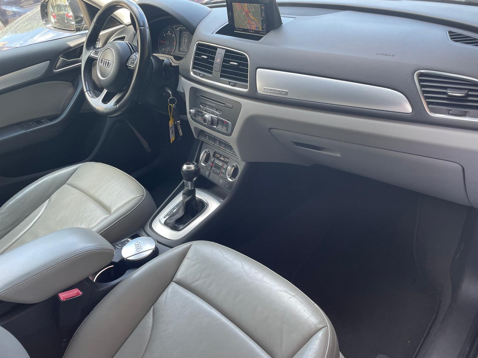 AUDI Q3 2.0 TDI quattro S-tronic-image-11