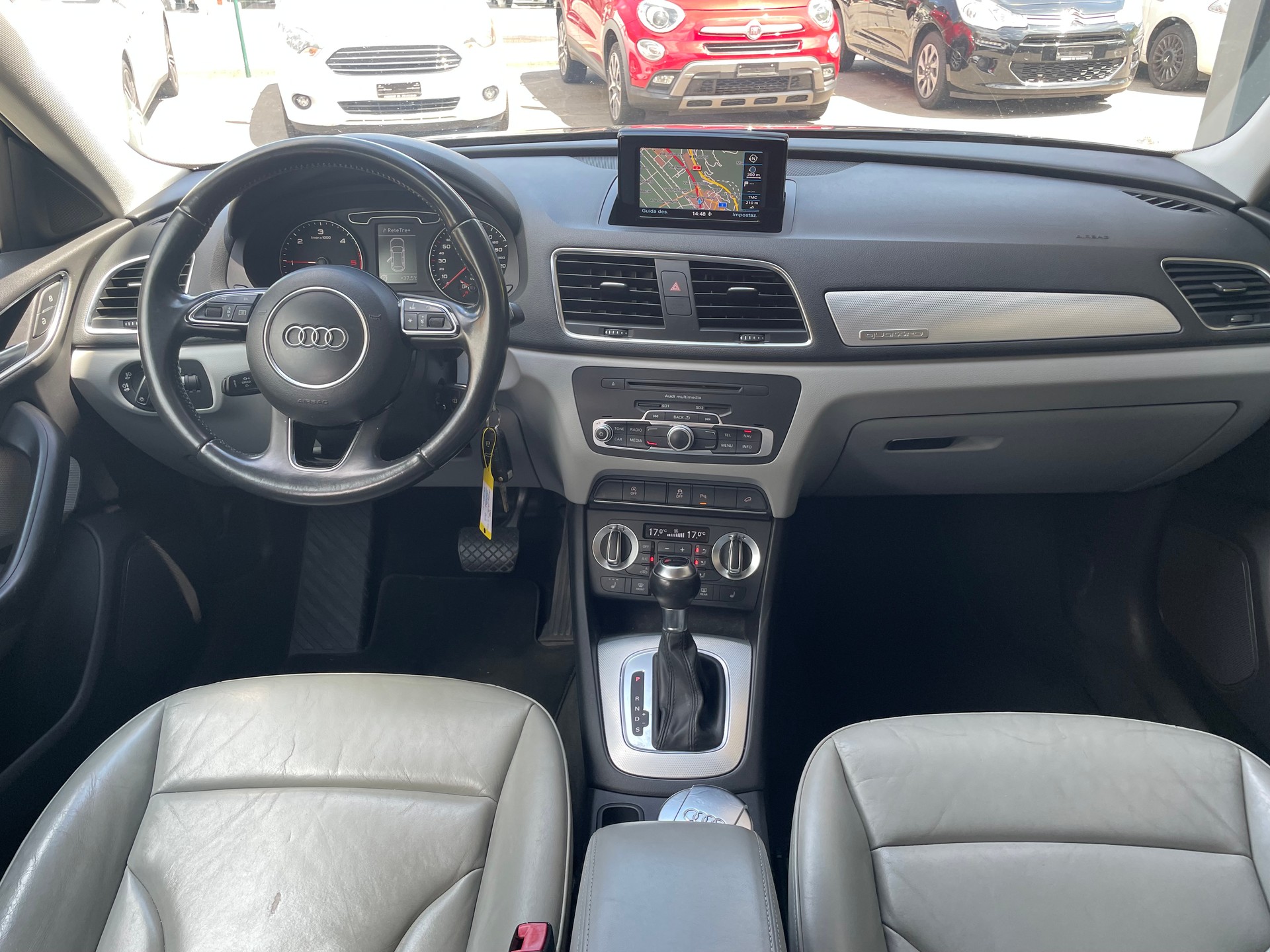 AUDI Q3 2.0 TDI quattro S-tronic-image-4