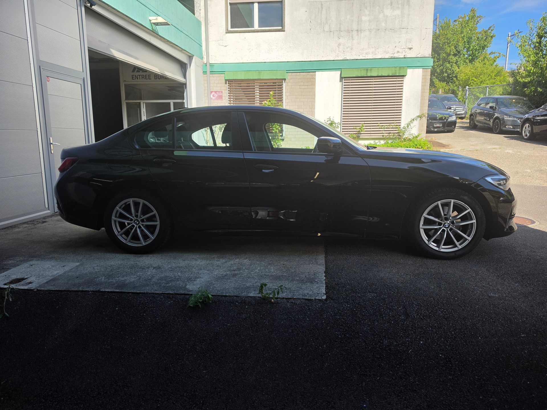 BMW 320i xDrive Steptronic-image-3